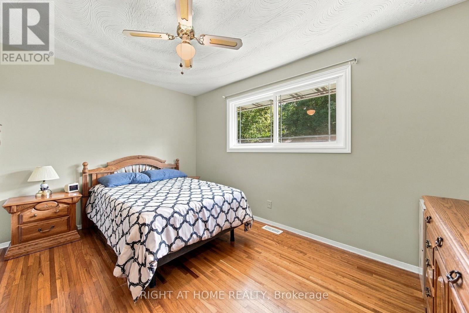 1013 Tay Point Road, Penetanguishene, Ontario  L9M 2C6 - Photo 16 - S13800392