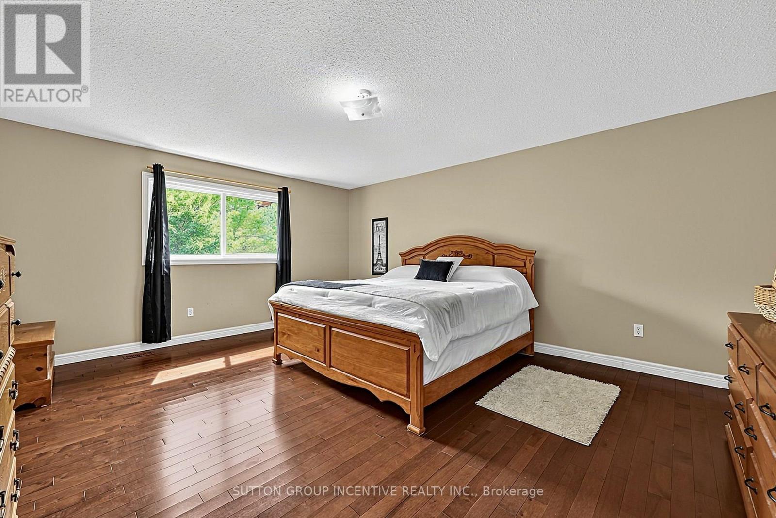 23 Prince Of Wales Drive, Barrie, Ontario  L4N 0T5 - Photo 16 - S13800410