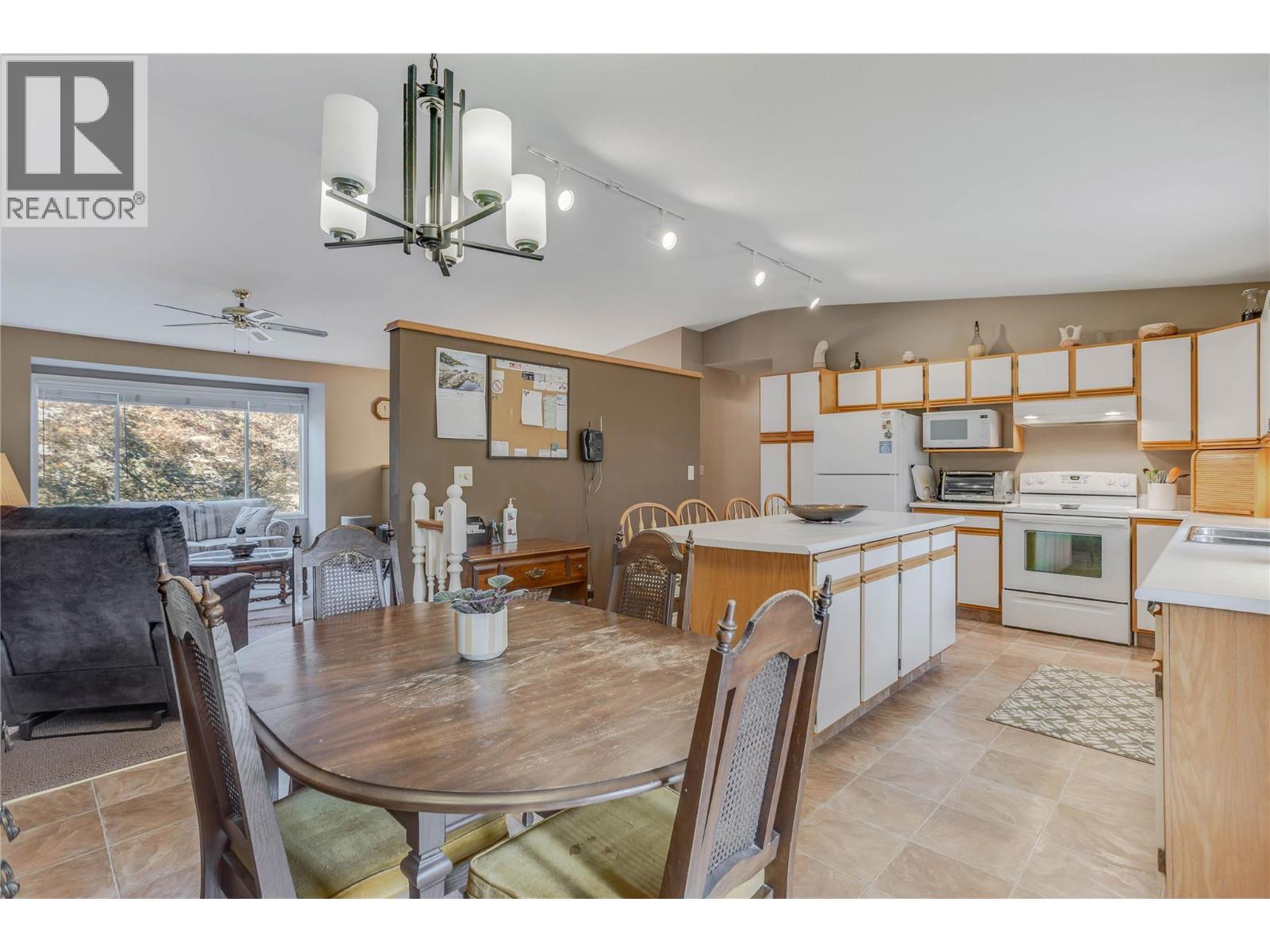 2335 Somerset Court Lot# 3, West Kelowna, British Columbia  V1Z 3L5 - Photo 3 - 10400576