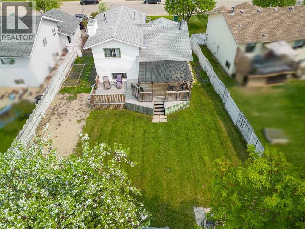 41 Lyons Crescent, Whitecourt, Alberta  T7S 1B9 - Photo 23 - A2346405