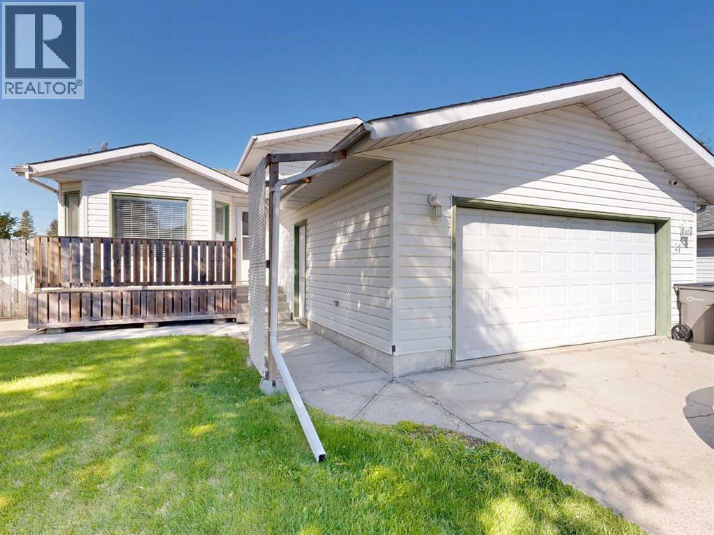 41 Lyons Crescent, Whitecourt, Alberta  T7S 1B9 - Photo 25 - A2346405