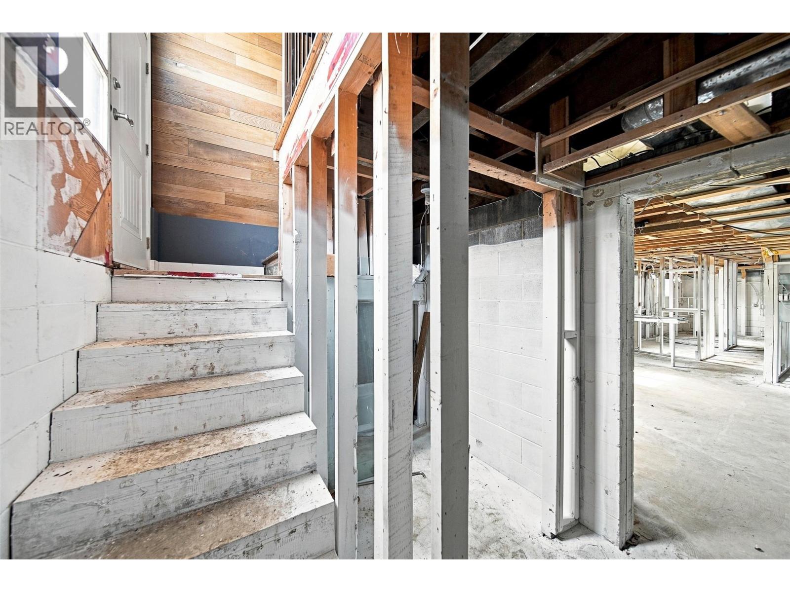 1401 Chapman Street photo 32