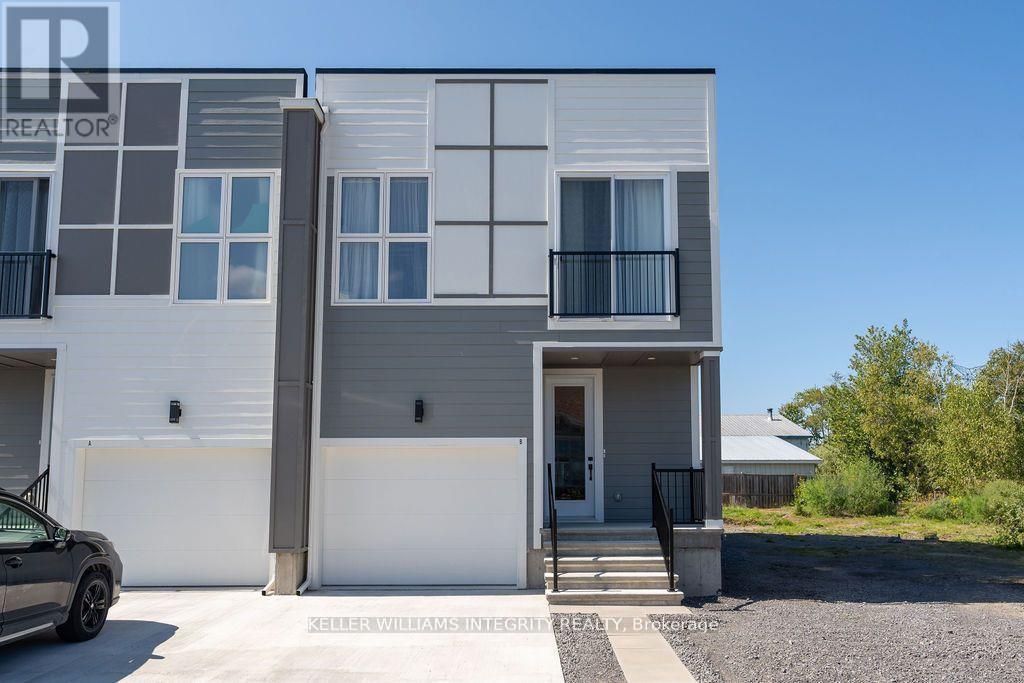B - 875 Contour Street, Ottawa, Ontario  K1W 0G6 - Photo 2 - X13800422