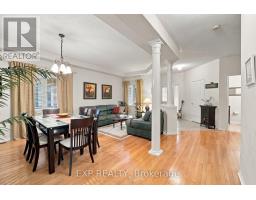 42 KAITLIN DRIVE, Richmond Hill, Ontario