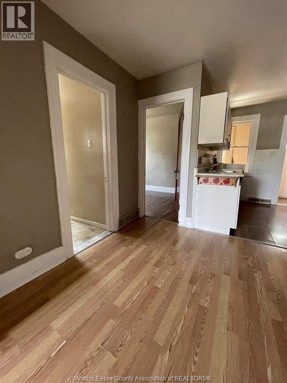 723 Parent, Windsor, Ontario  N9A 2C6 - Photo 11 - 26022730