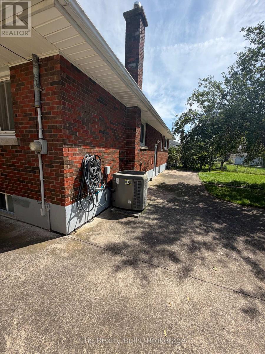 43 Barron Street, Welland, Ontario  L3C 2K4 - Photo 18 - X13799440