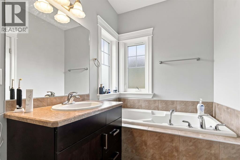 168 Diamondstone Ridge, Fort Mcmurray, Alberta  T9K 0T8 - Photo 24 - A2344203
