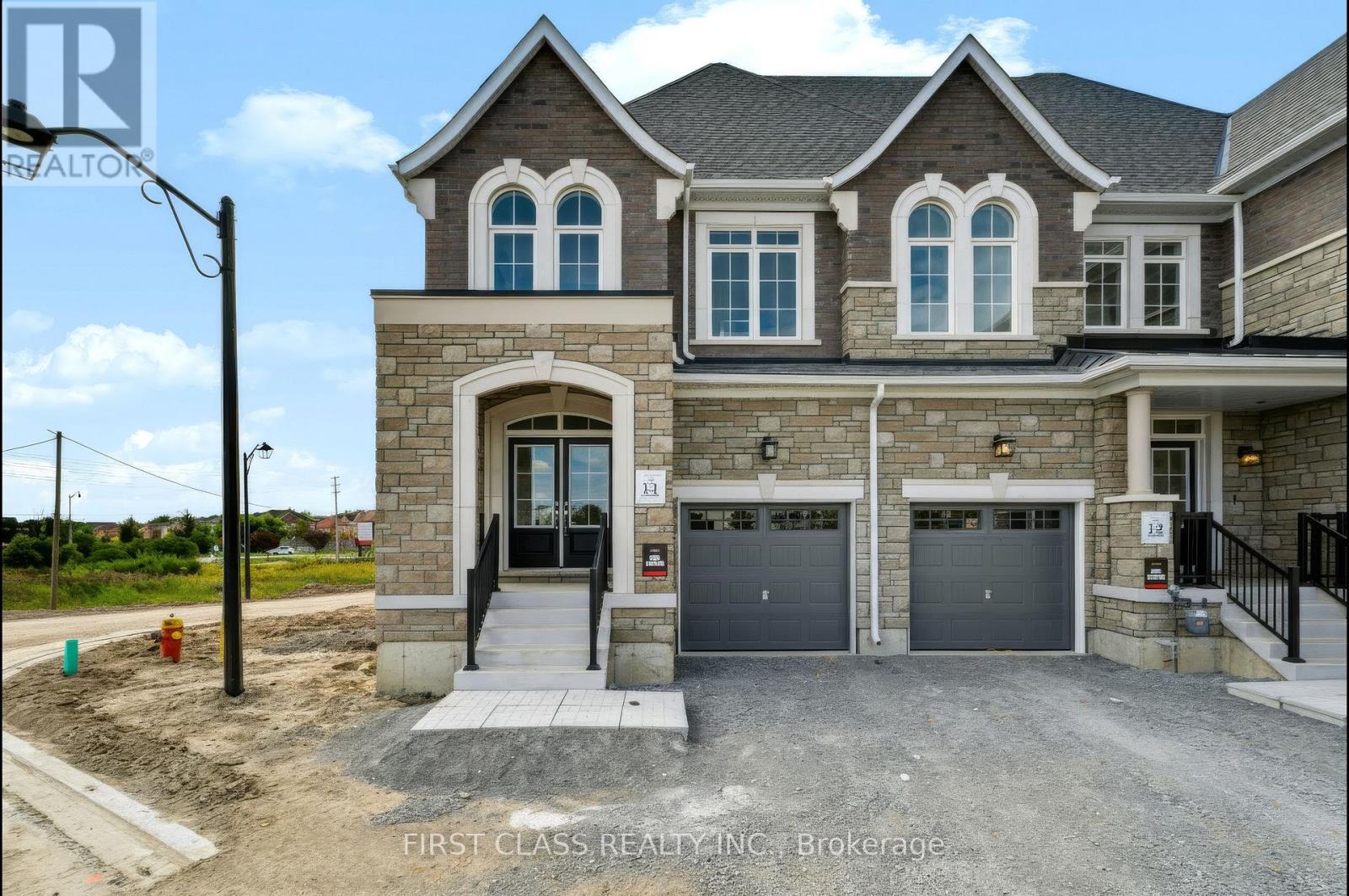 96 Gathering Lane, Richmond Hill, Ontario  L4S 0S4 - Photo 4 - N13780188