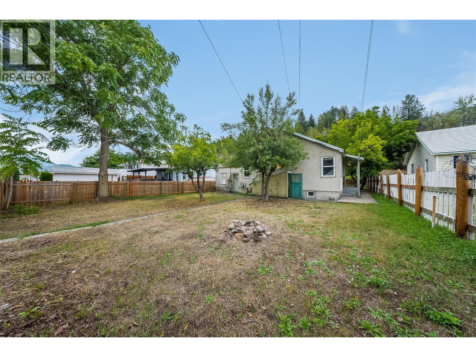 2258 Eighth Avenue photo 3