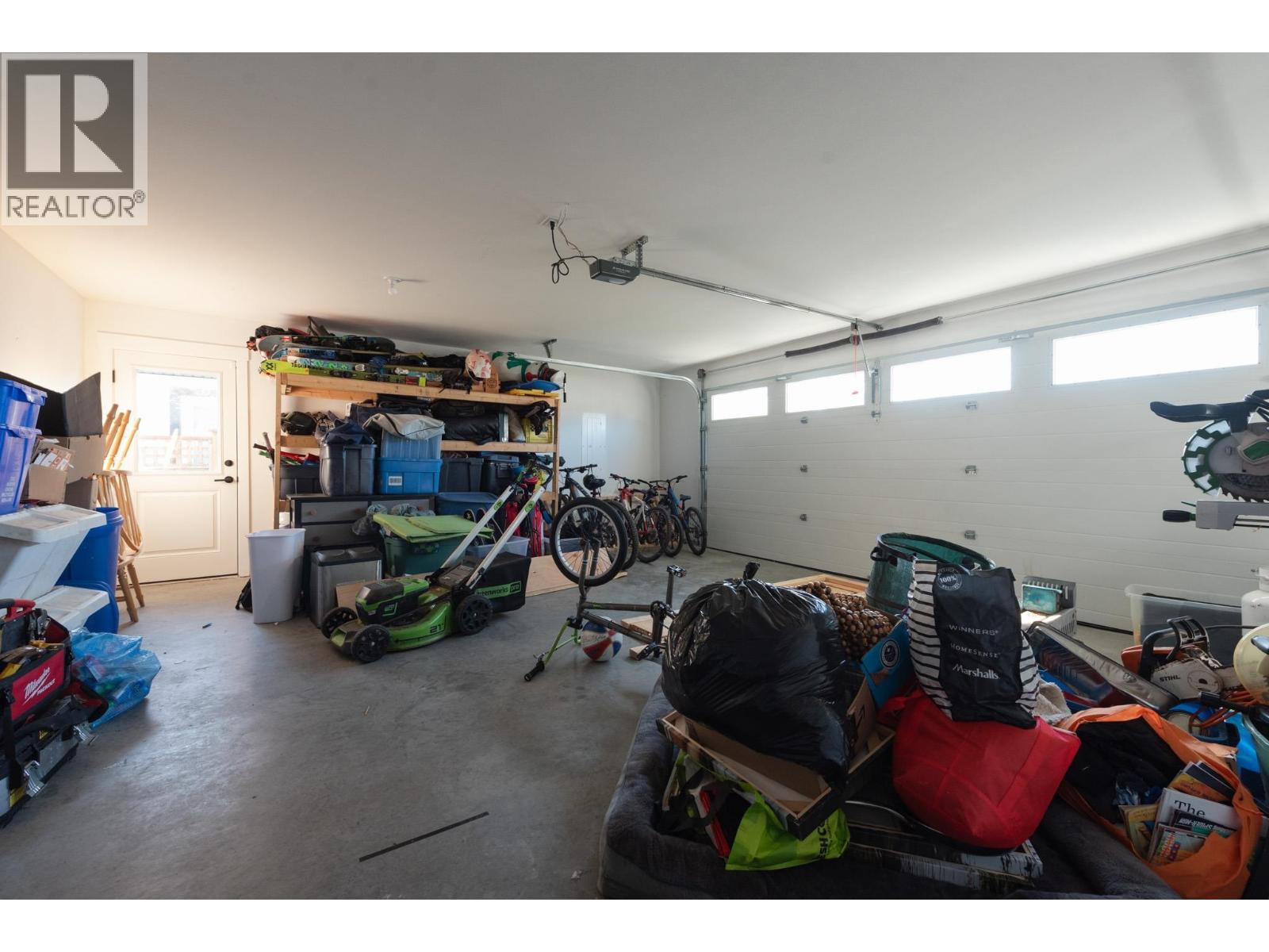 1040 Celia Crescent, Gibsons, British Columbia  V0N 1V7 - Photo 16 - R3163755