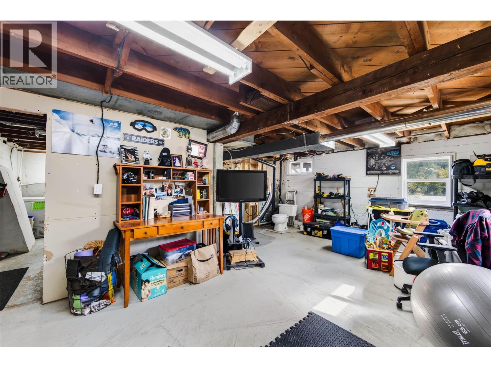 660 Dickens Street, Warfield, British Columbia V1R 2B6 - Photo 43 - 10400675