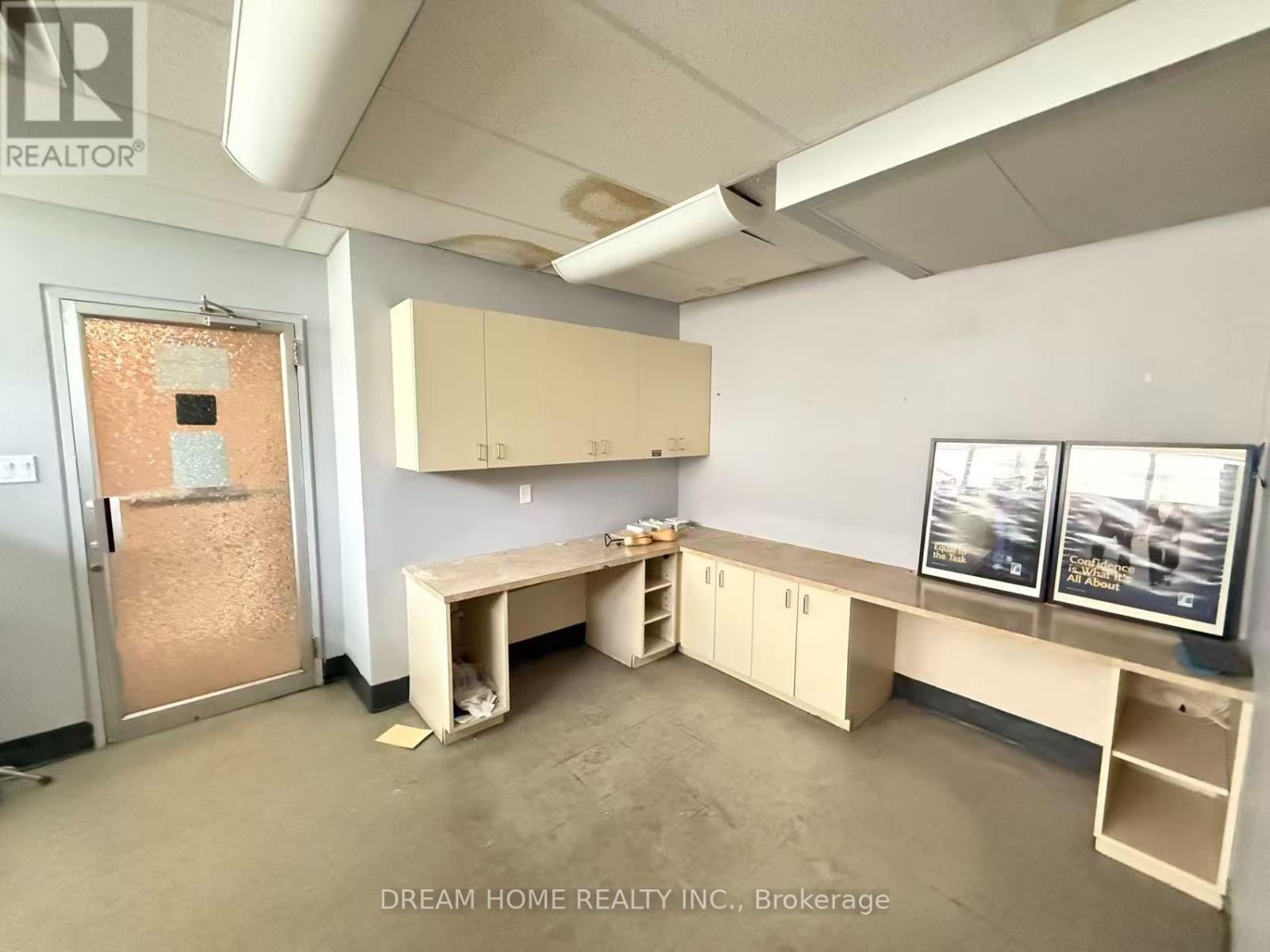 3000 Lawrence Avenue E, Toronto, Ontario  M1P 2V1 - Photo 29 - E13800450