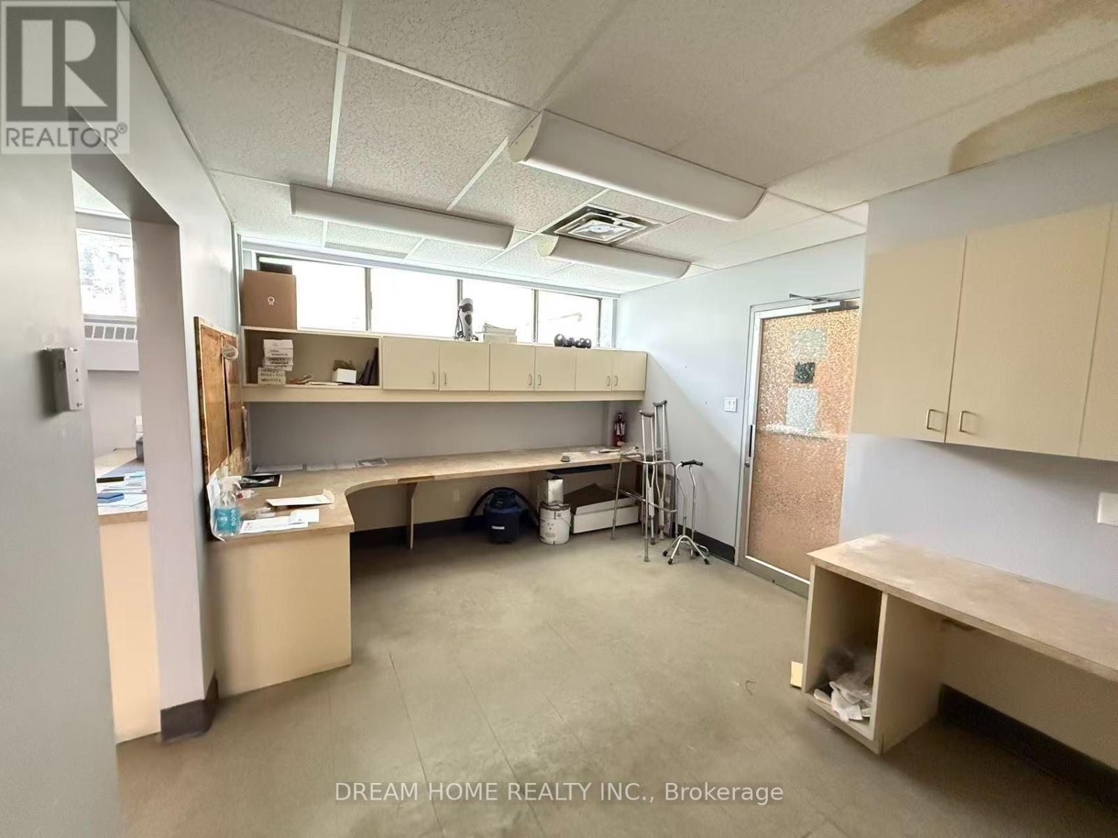 3000 Lawrence Avenue E, Toronto, Ontario  M1P 2V1 - Photo 30 - E13800450