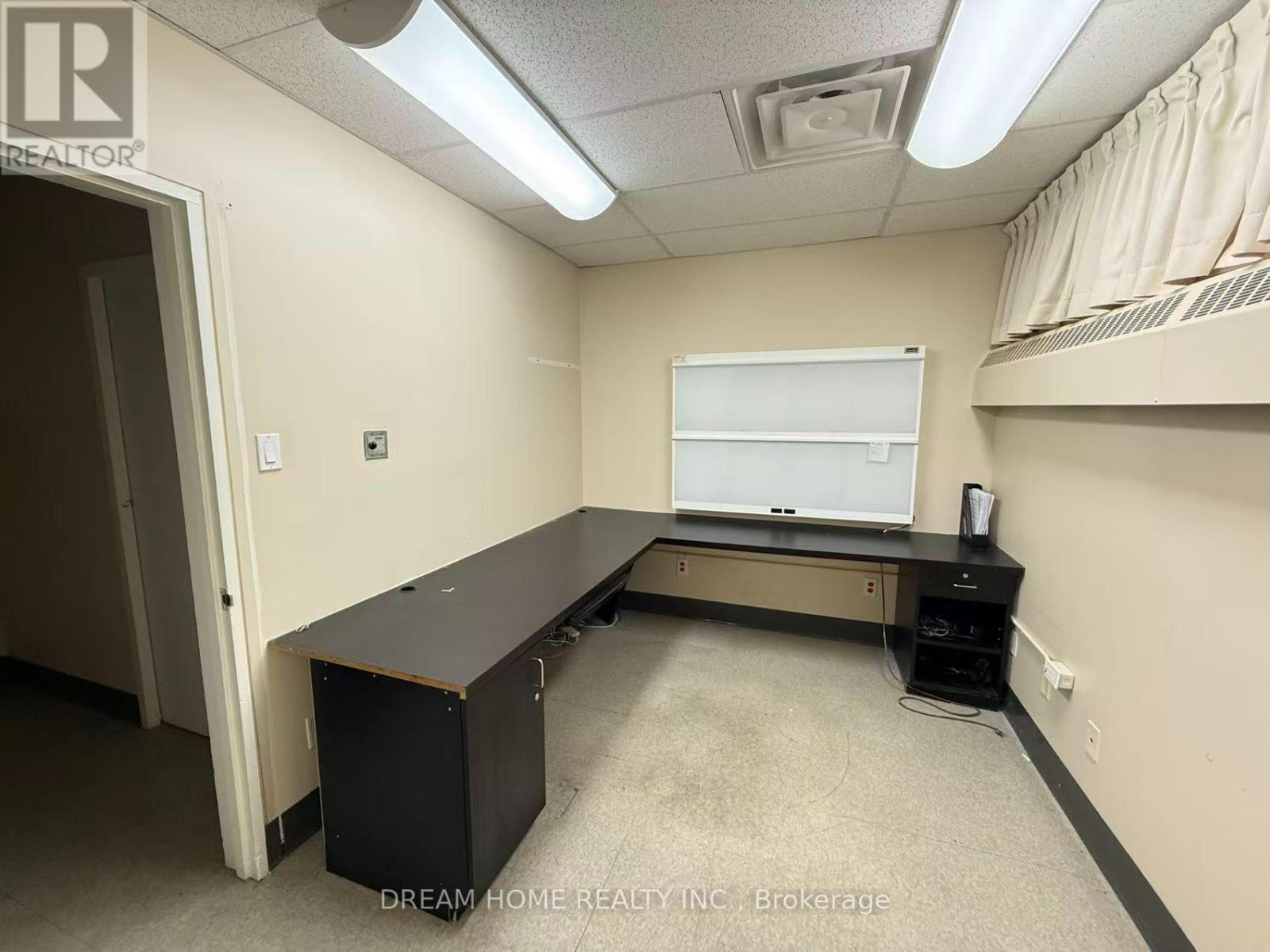 3000 Lawrence Avenue E, Toronto, Ontario  M1P 2V1 - Photo 33 - E13800450