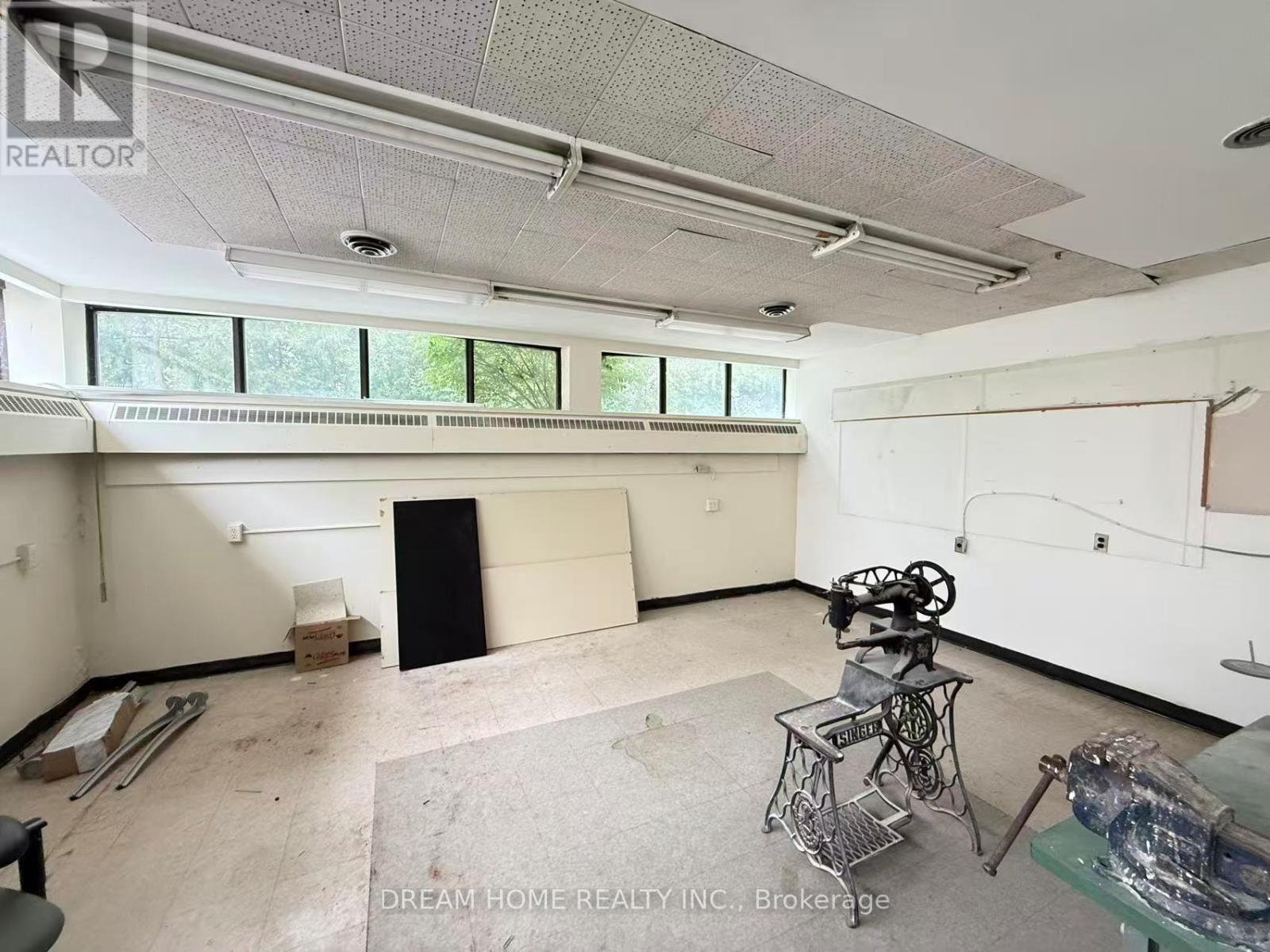 3000 Lawrence Avenue E, Toronto, Ontario  M1P 2V1 - Photo 37 - E13800450