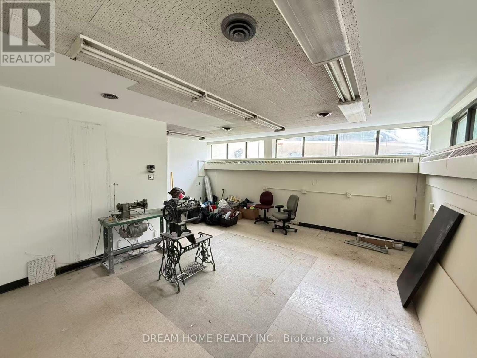 3000 Lawrence Avenue E, Toronto, Ontario  M1P 2V1 - Photo 38 - E13800450