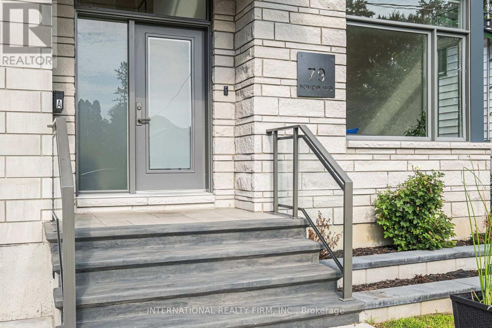 79 Boyce Avenue, Ottawa, Ontario  K2B 6J1 - Photo 3 - X13800462
