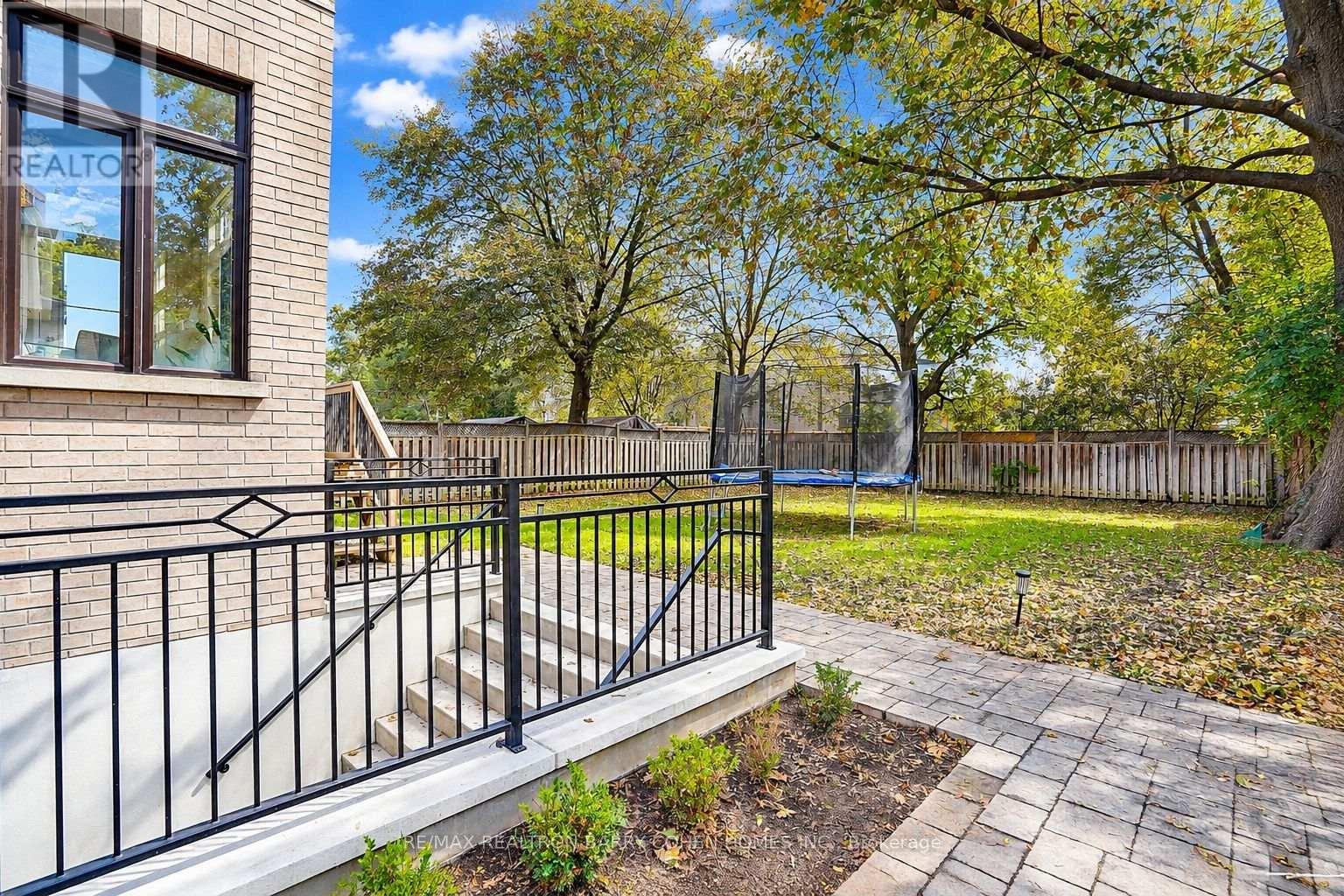 21 Yorkview Drive, Toronto, Ontario  M2N 2R9 - Photo 46 - C13797632