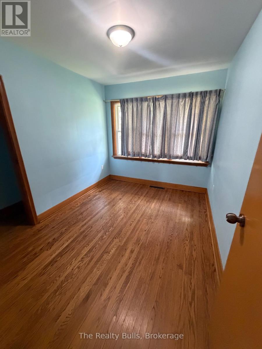 43 Barron Street, Welland, Ontario  L3C 2K4 - Photo 6 - X13799440