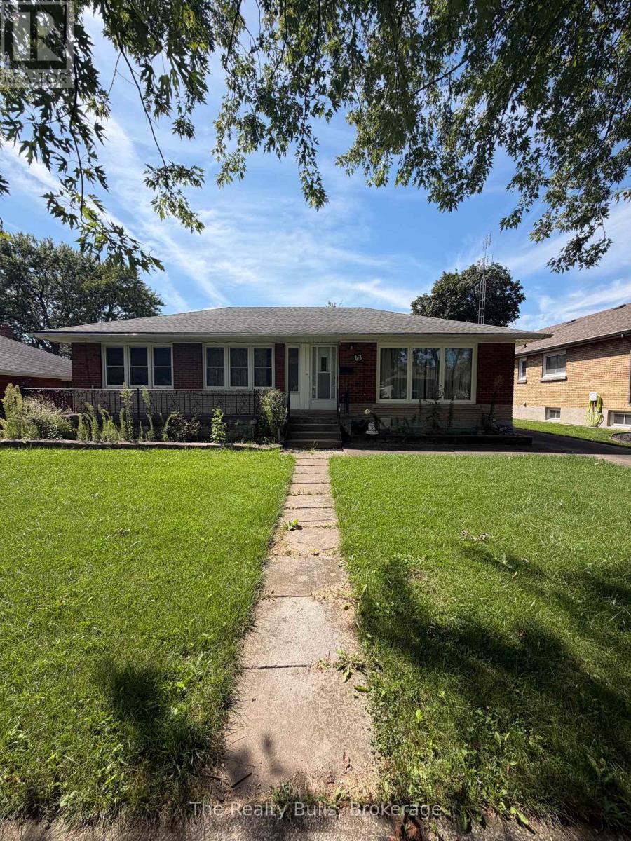 43 Barron Street, Welland, Ontario  L3C 2K4 - Photo 2 - X13799440