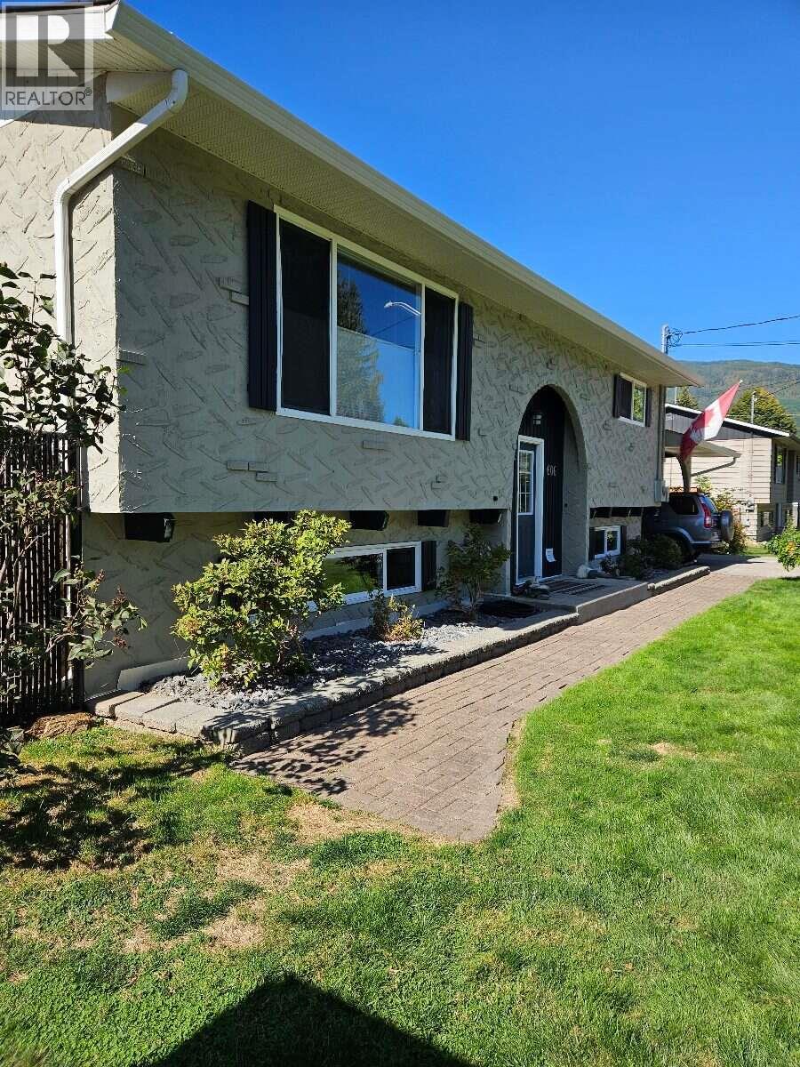 606 Gillis Avenue photo 2