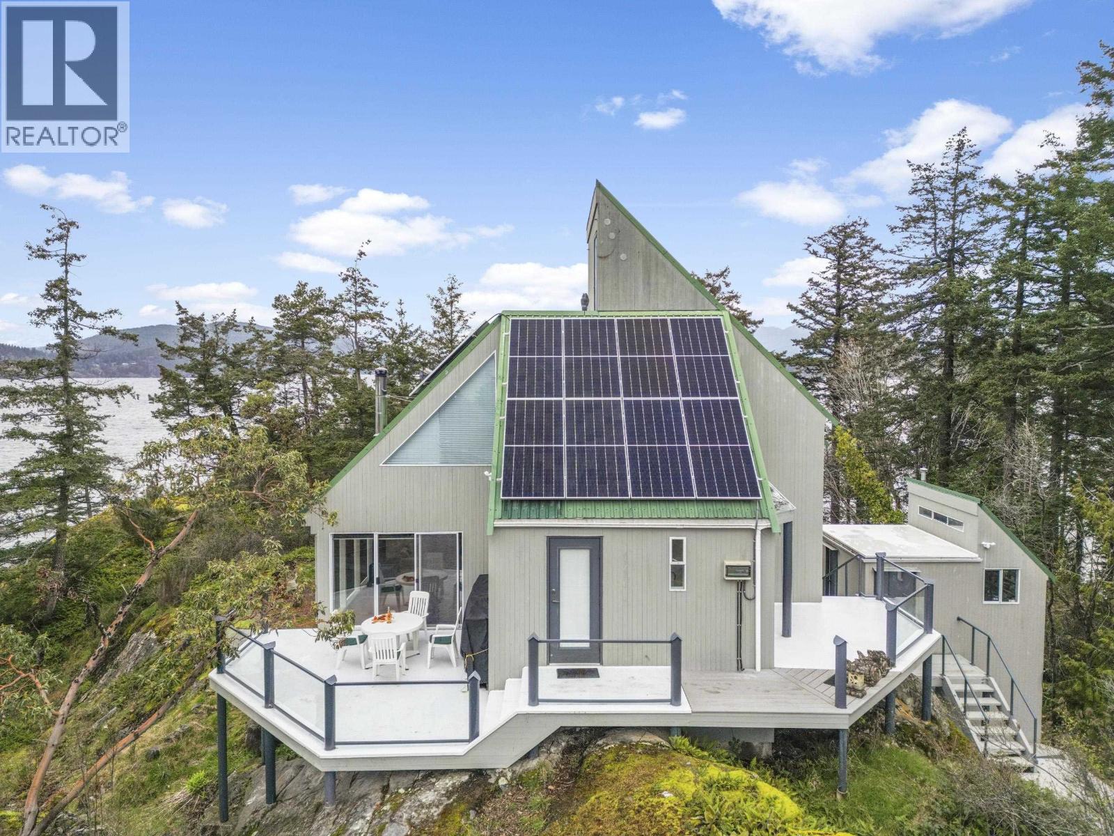 28 Passage Island, Vancouver, British Columbia  V7W 1V7 - Photo 3 - R3167053