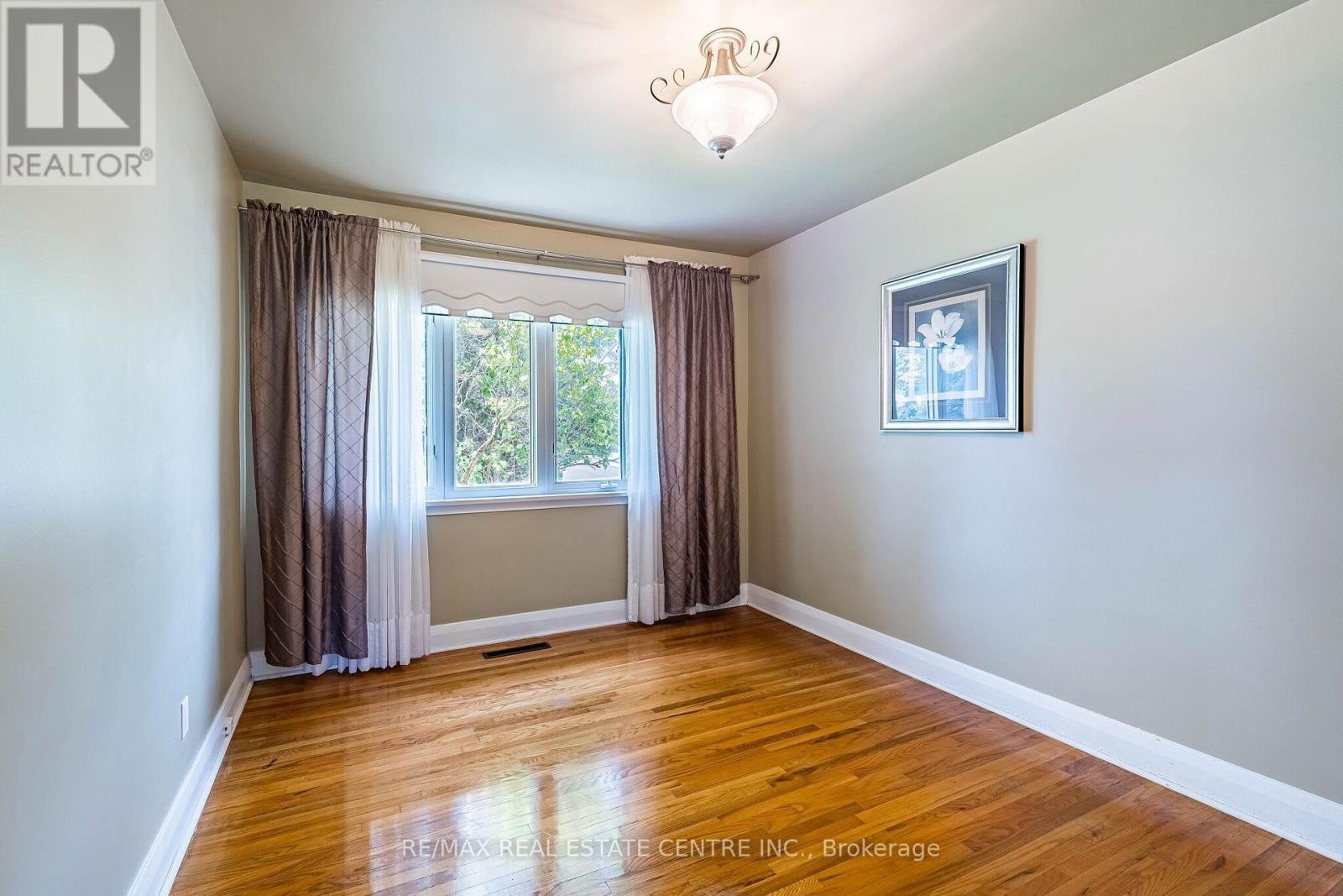 2591 Whaley Drive, Mississauga (Cooksville), Ontario  L5B 1X1 - Photo 20 - W13800478