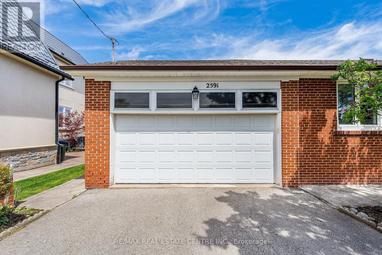 2591 Whaley Drive, Mississauga (Cooksville), Ontario  L5B 1X1 - Photo 3 - W13800478