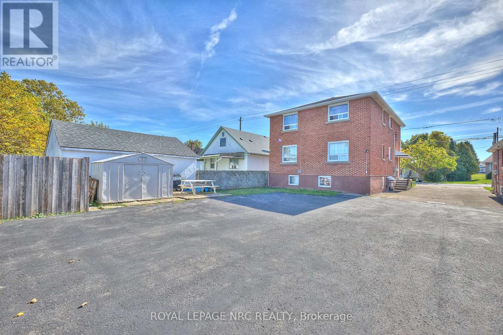 100 Townline W Road, St. Catharines (Burleigh Hill), Ontario  L2T 1P7 - Photo 7 - X13800534