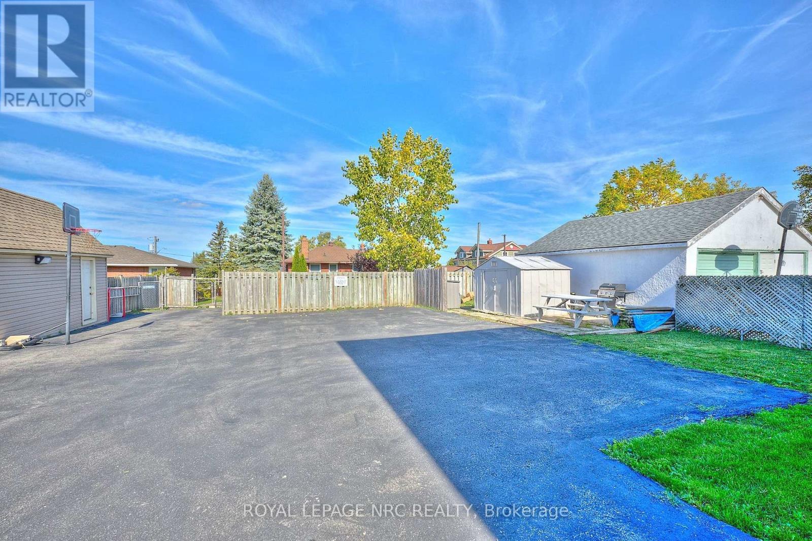 100 Townline W Road, St. Catharines (Burleigh Hill), Ontario  L2T 1P7 - Photo 8 - X13800534