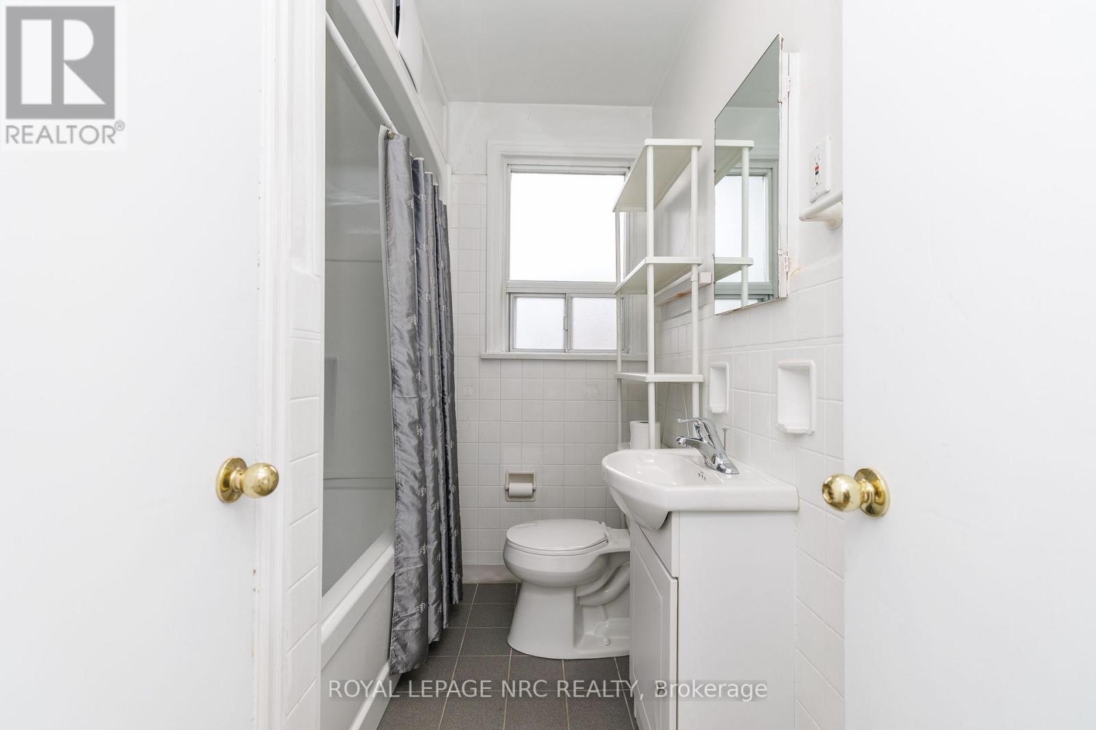 102 Townline Rd. West Road, St. Catharines (Burleigh Hill), Ontario  L2T 1P7 - Photo 24 - X13800540
