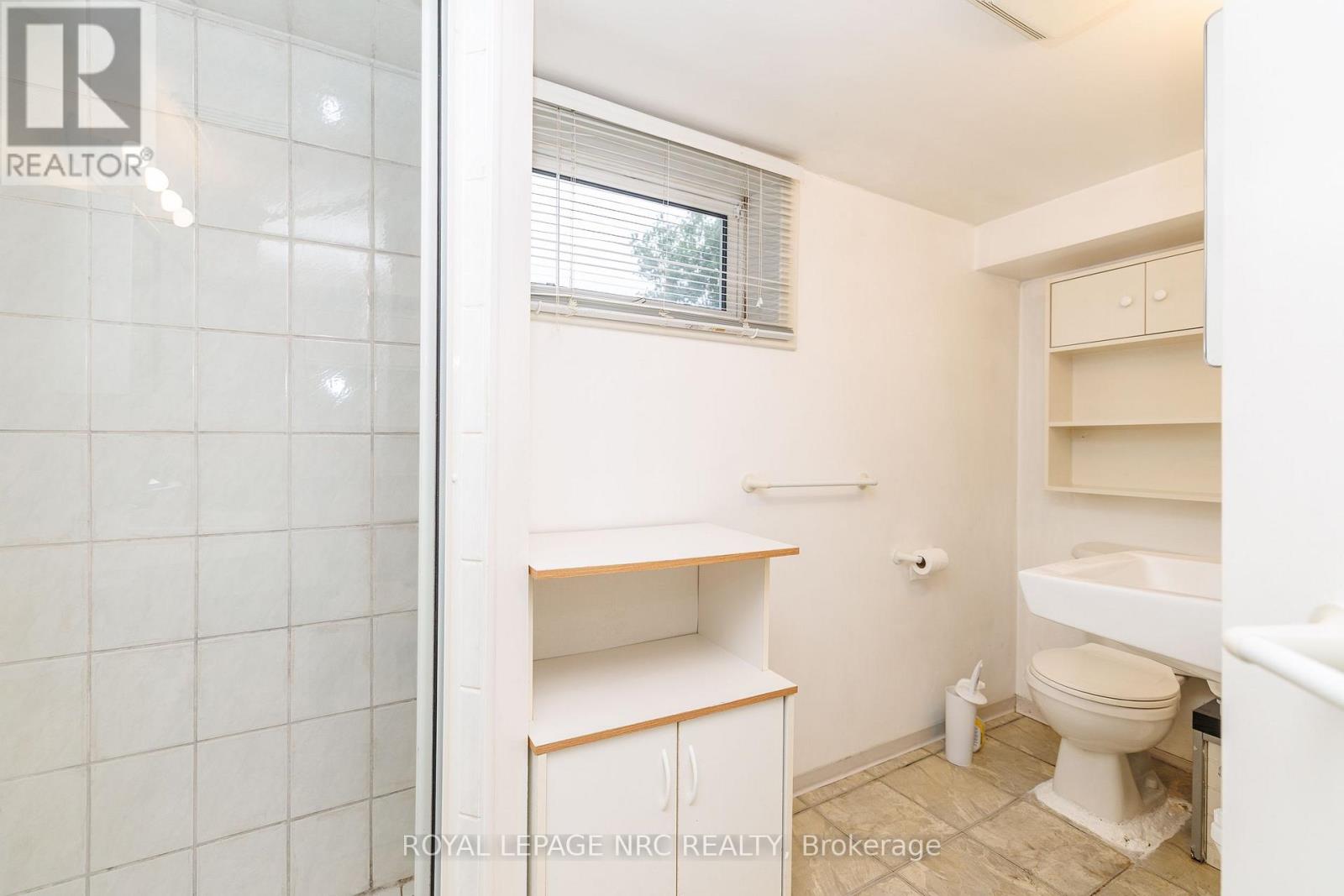102 Townline Rd. West Road, St. Catharines (Burleigh Hill), Ontario  L2T 1P7 - Photo 35 - X13800540