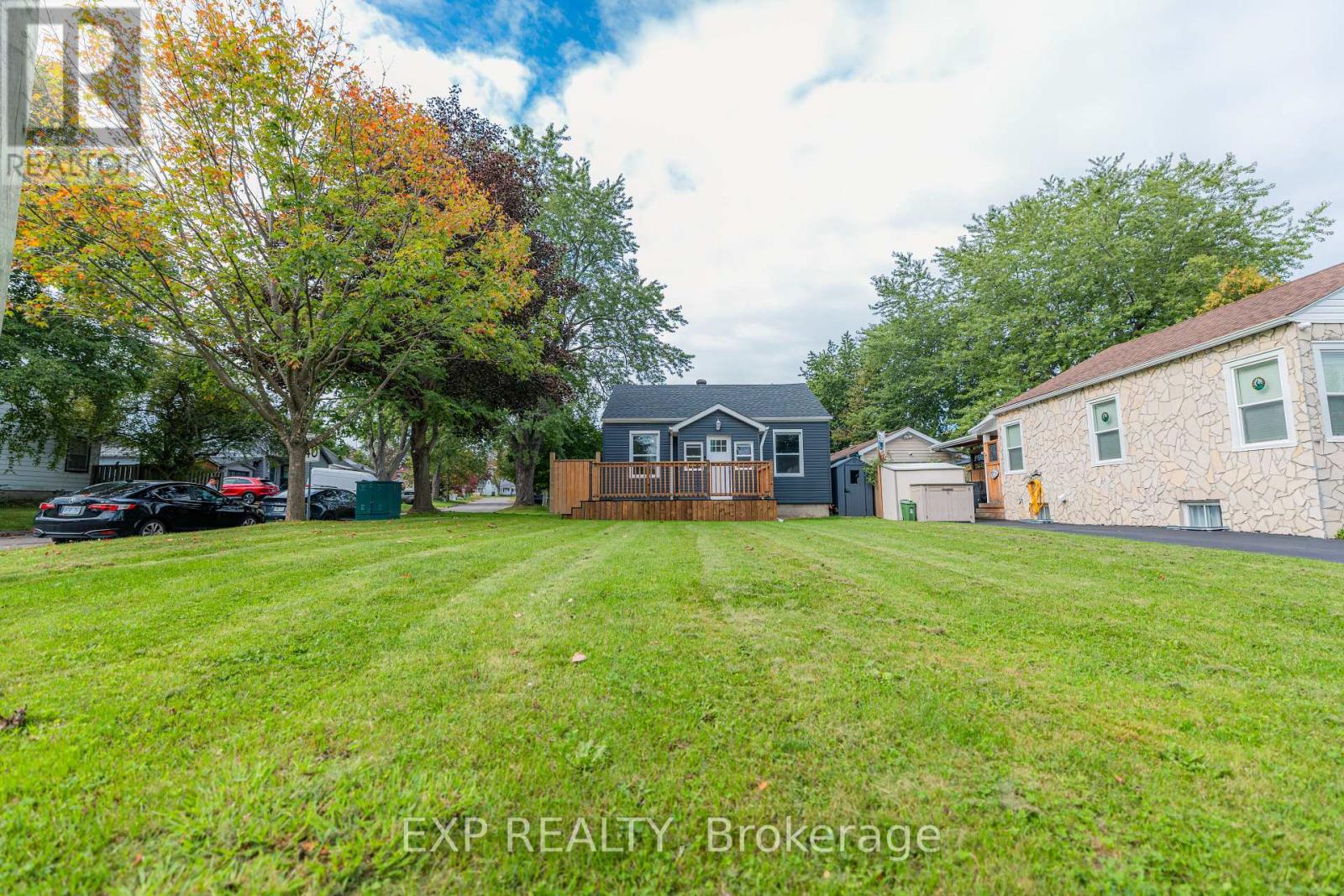 18 Nelson Avenue, Ajax (Central), Ontario  L1S 1Z7 - Photo 2 - E13800512