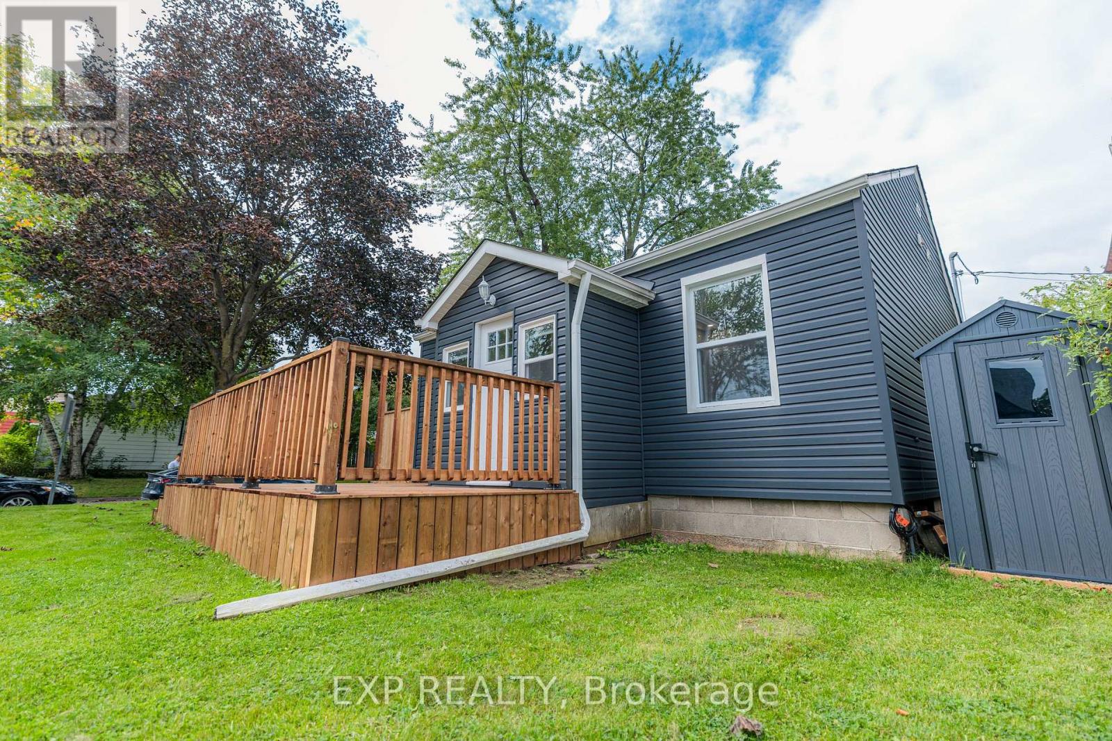 18 Nelson Avenue, Ajax (Central), Ontario  L1S 1Z7 - Photo 3 - E13800512