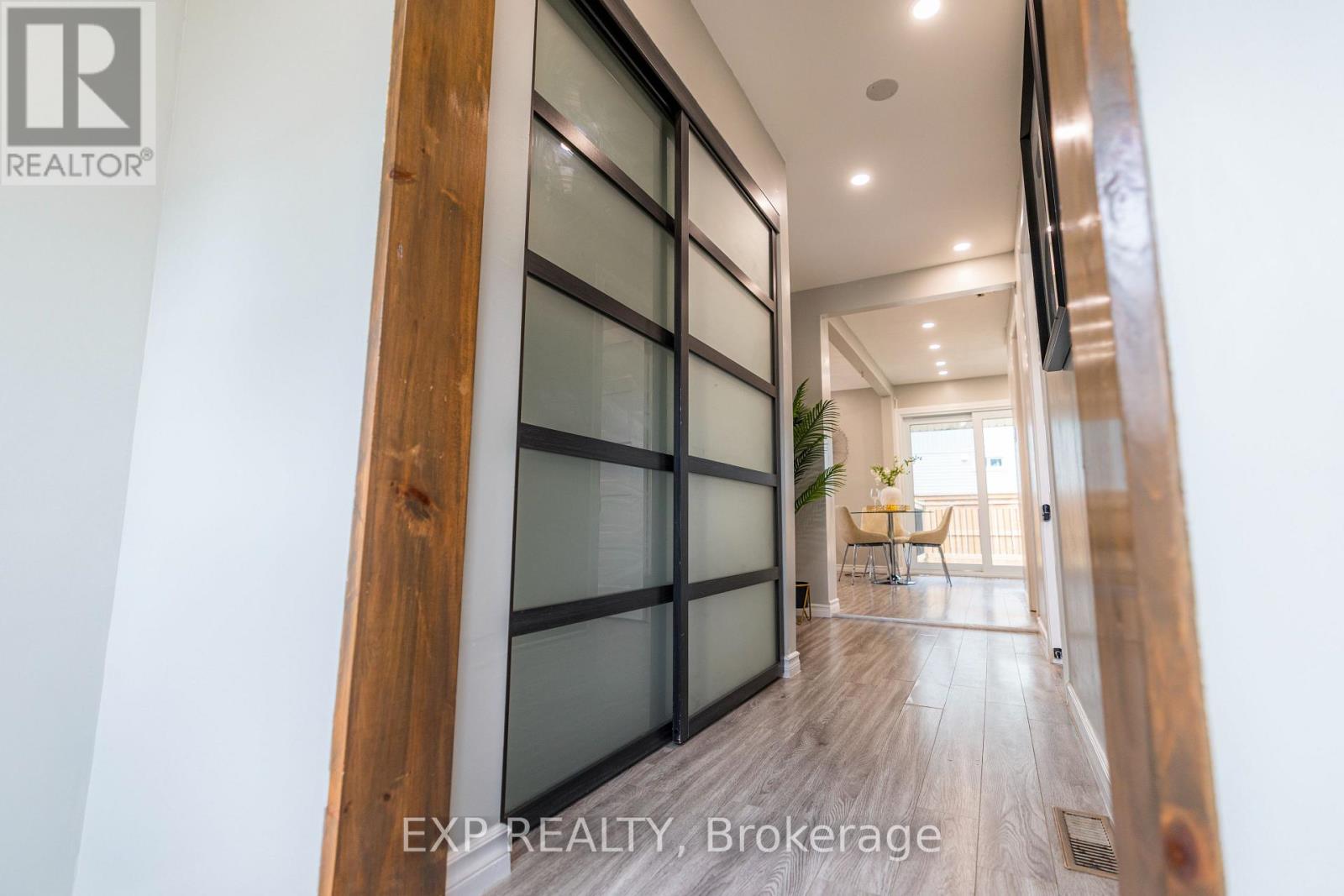 18 Nelson Avenue, Ajax (Central), Ontario  L1S 1Z7 - Photo 5 - E13800512