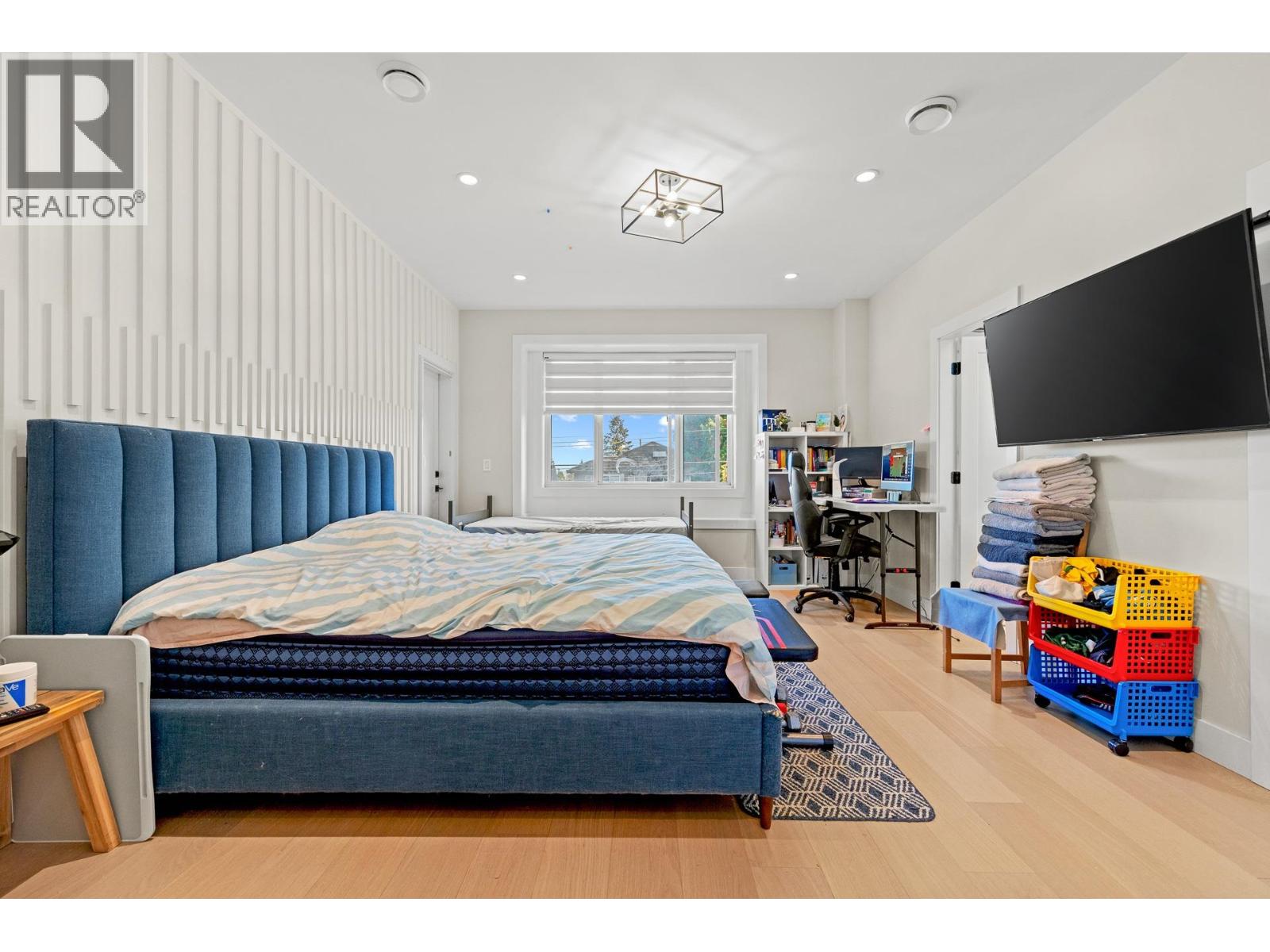 8323 14th Avenue  Burnaby, Burnaby, British Columbia  V3N 2C2 - Photo 28 - R3166598