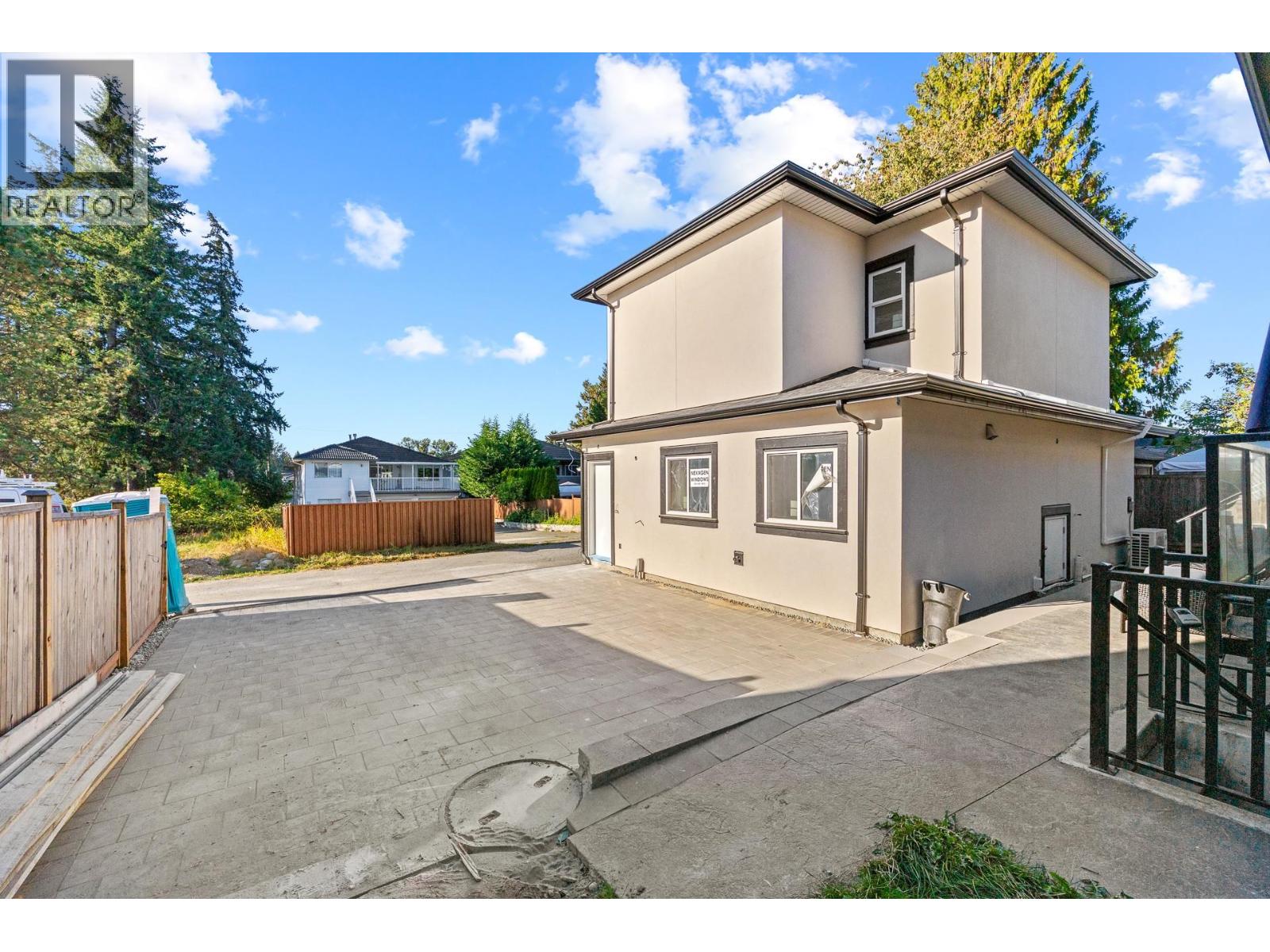 8323 14th Avenue  Burnaby, Burnaby, British Columbia  V3N 2C2 - Photo 39 - R3166598