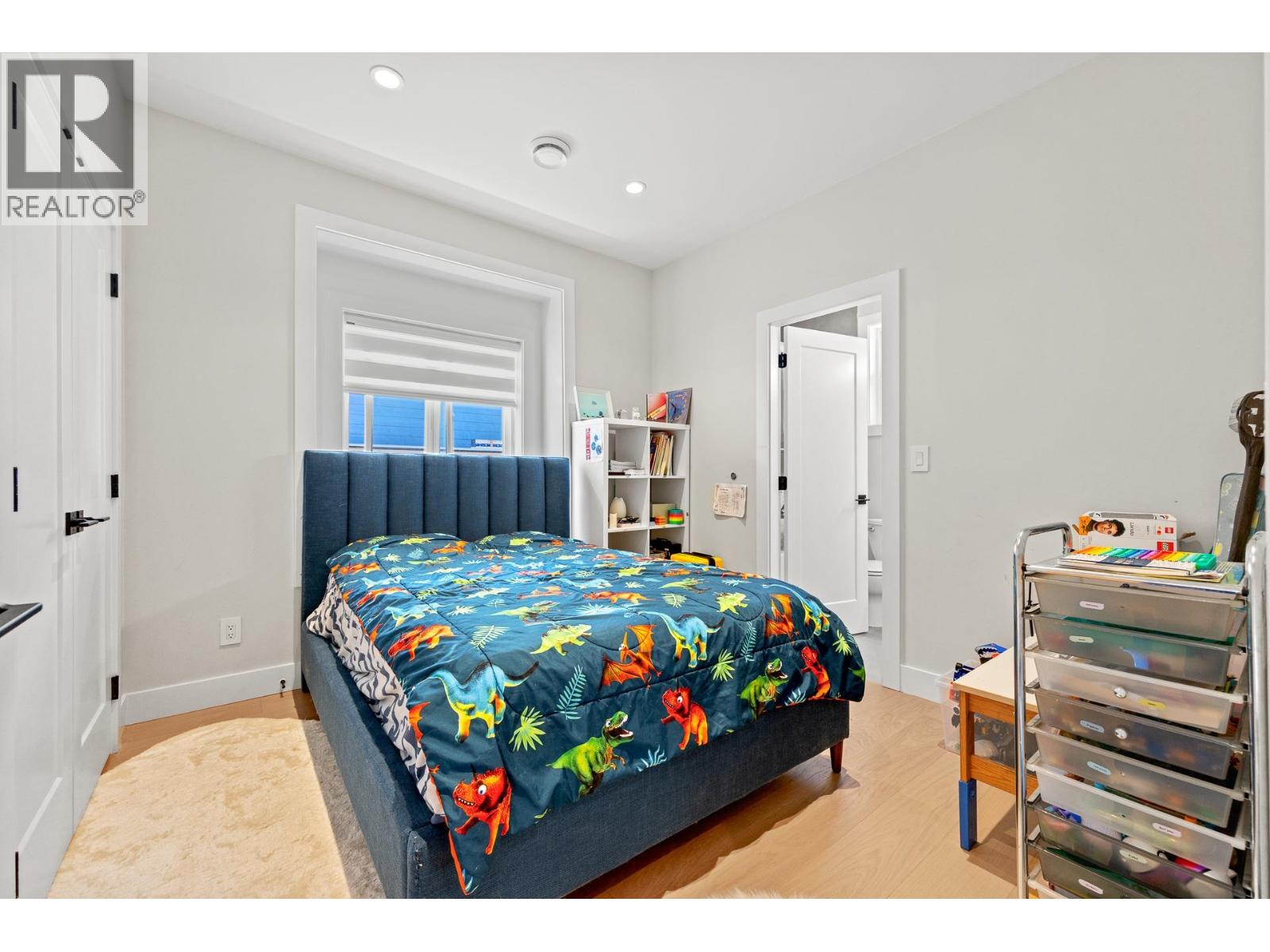 8323 14th Avenue  Burnaby, Burnaby, British Columbia  V3N 2C2 - Photo 26 - R3166598
