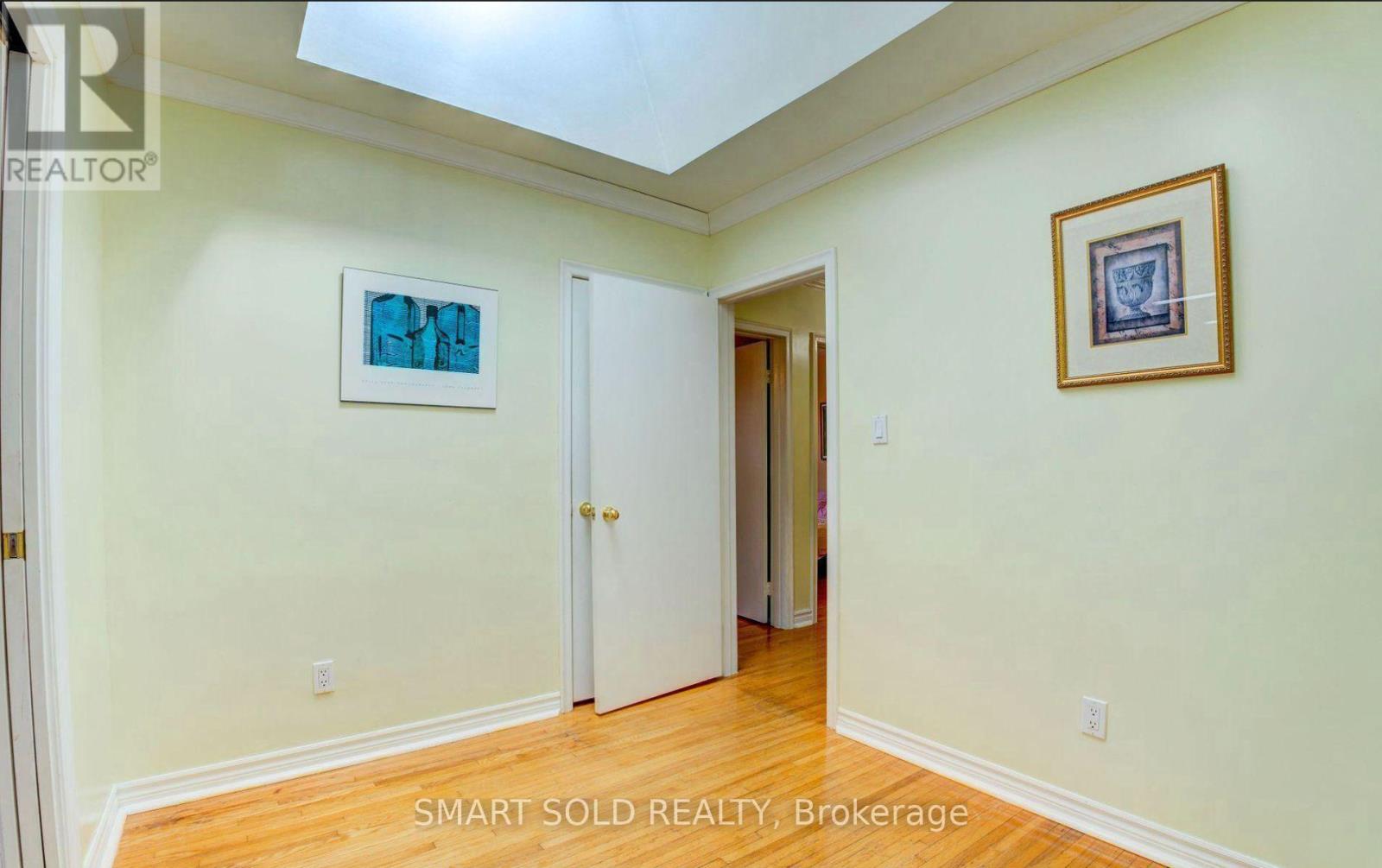 24 Ivanhoe Court, Toronto, Ontario  M1R 3G9 - Photo 12 - E13800552