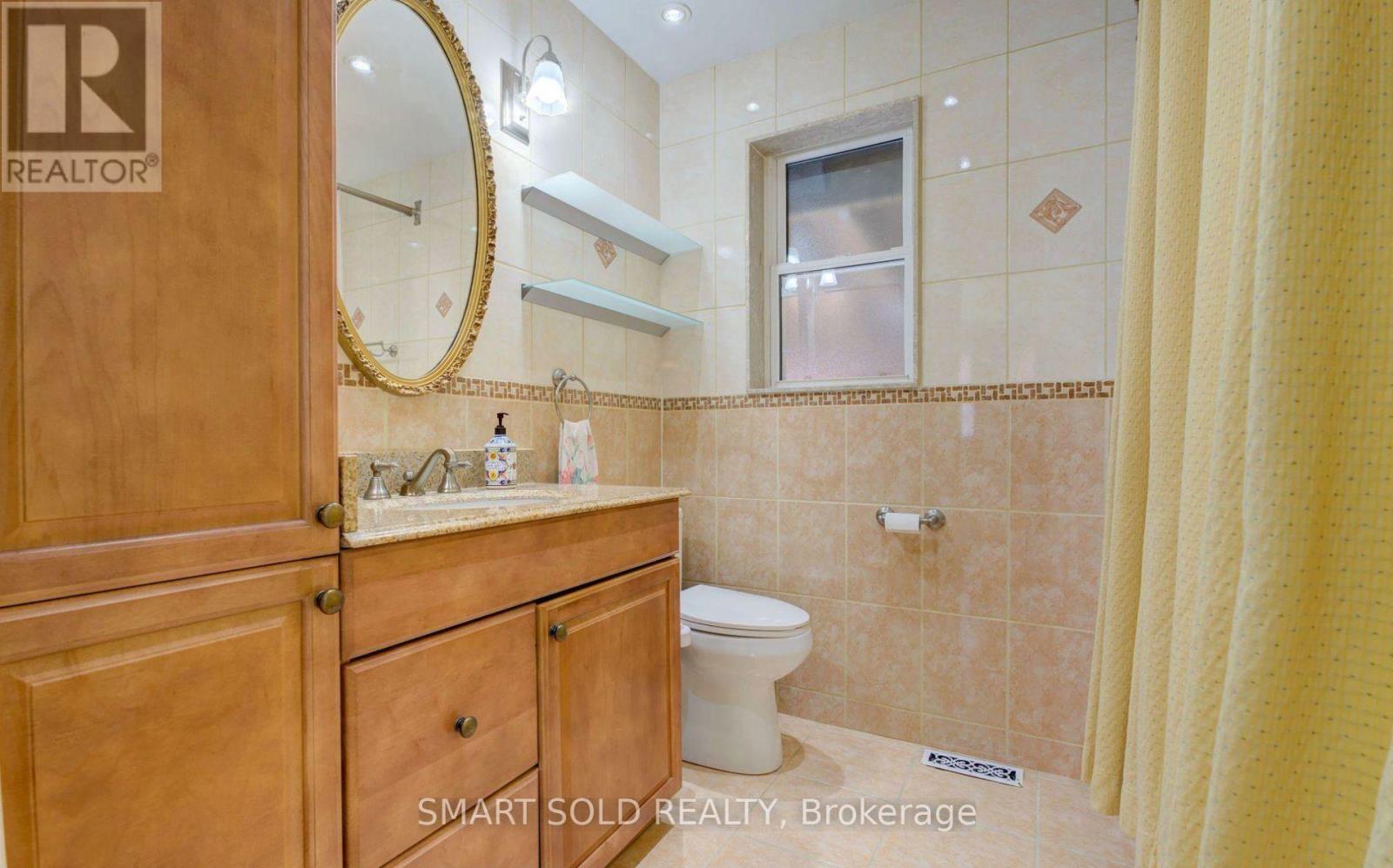 24 Ivanhoe Court, Toronto, Ontario  M1R 3G9 - Photo 14 - E13800552