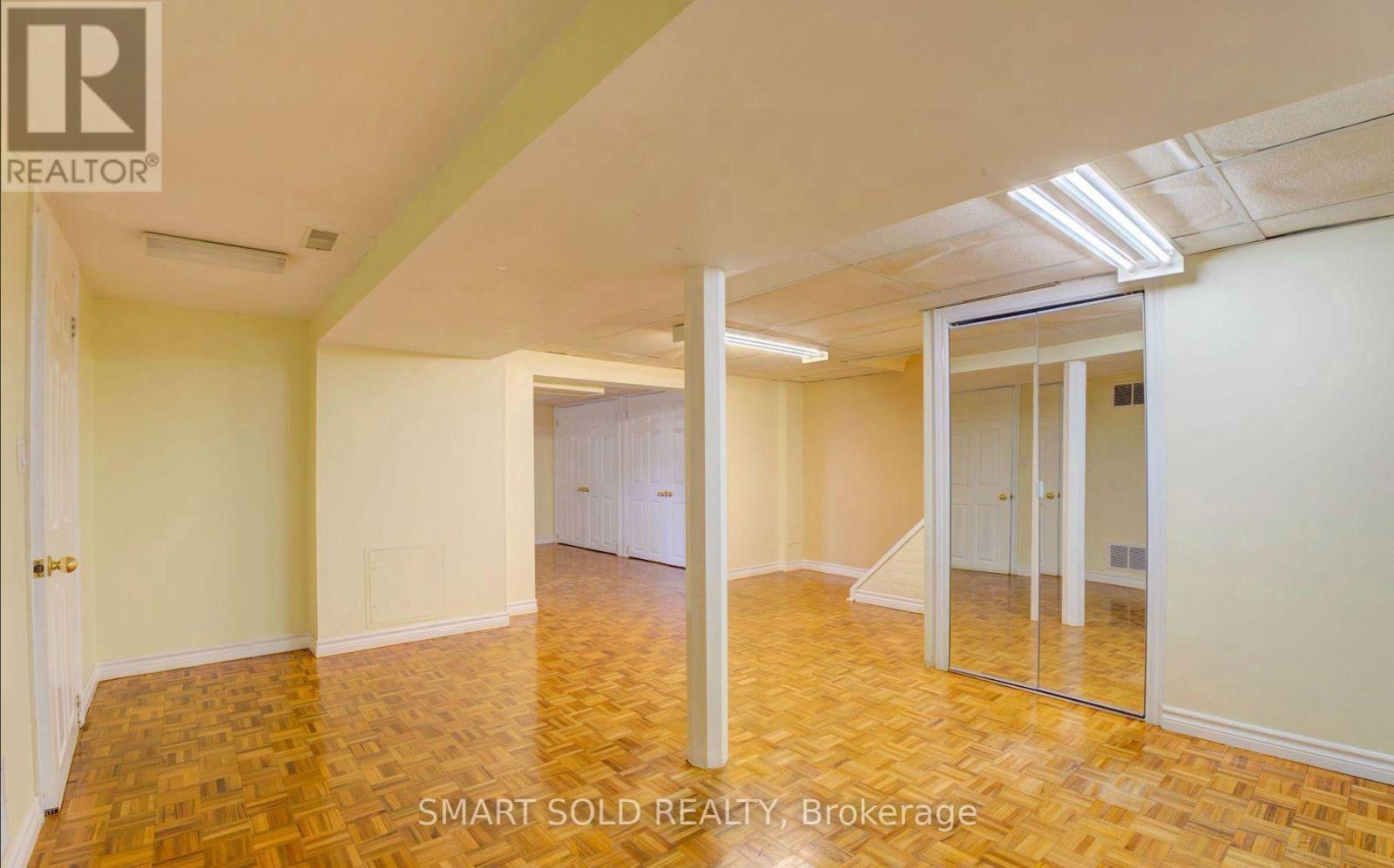 24 Ivanhoe Court, Toronto, Ontario  M1R 3G9 - Photo 16 - E13800552