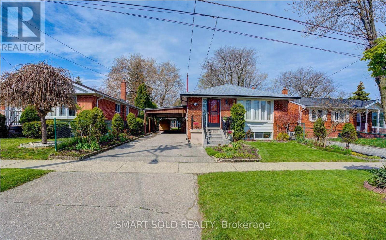 24 Ivanhoe Court, Toronto, Ontario  M1R 3G9 - Photo 2 - E13800552