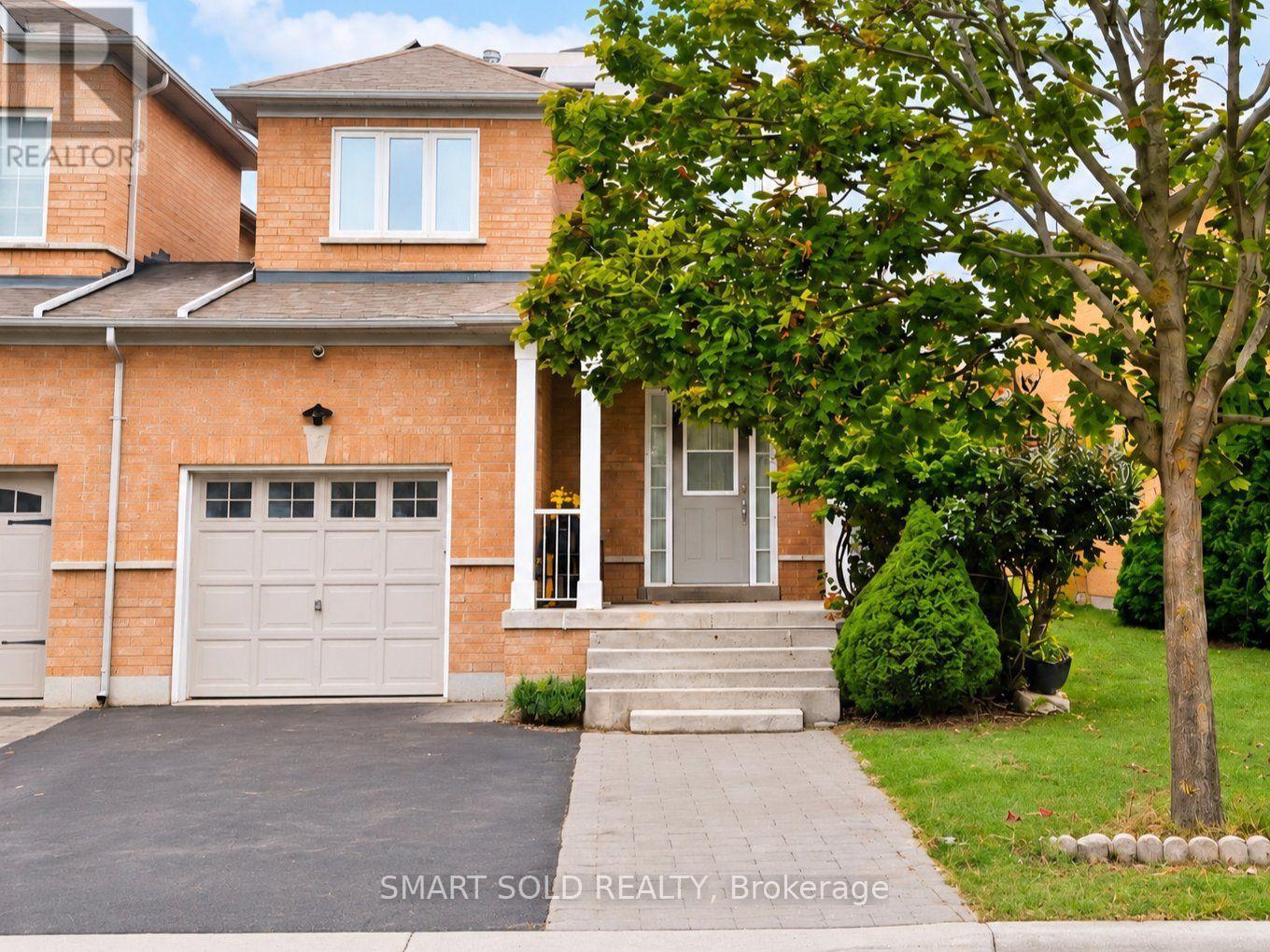 75 RIDEAU DRIVE, Richmond Hill, Ontario