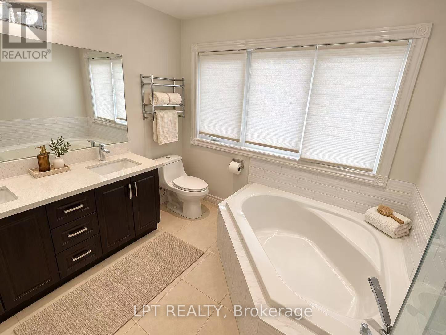 1 Saxony Drive, Markham, Ontario  L6C 2B2 - Photo 21 - N13800570