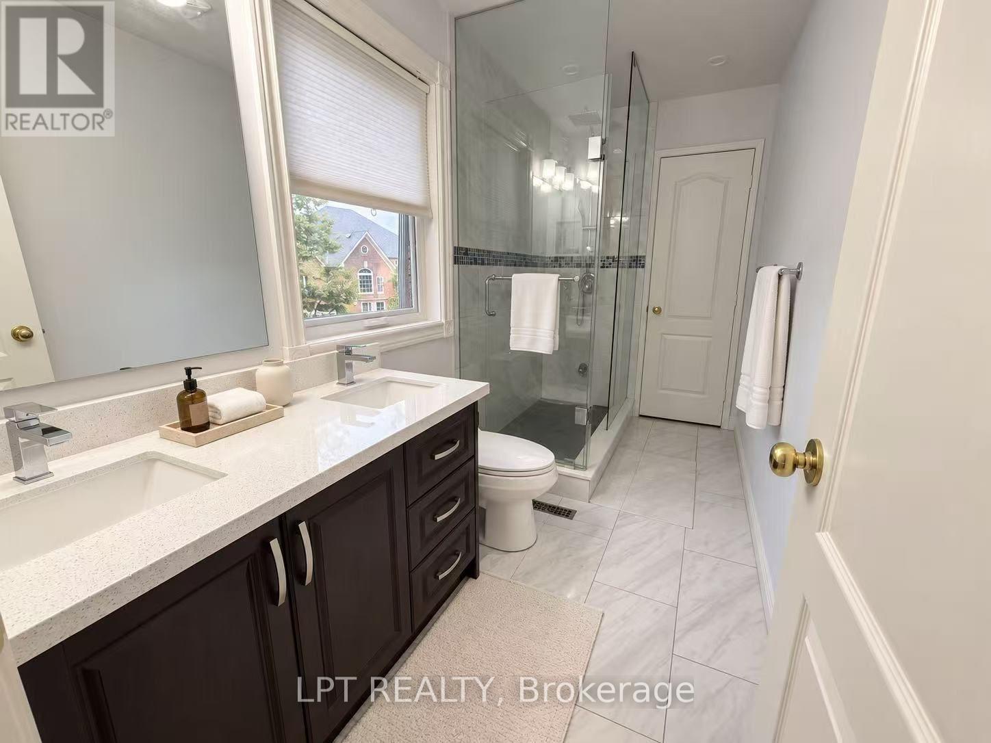 1 Saxony Drive, Markham, Ontario  L6C 2B2 - Photo 23 - N13800570