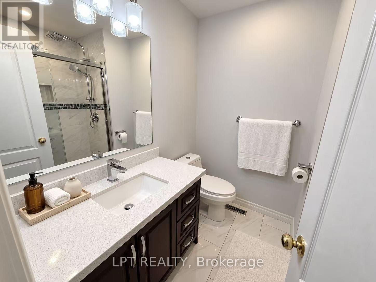 1 Saxony Drive, Markham, Ontario  L6C 2B2 - Photo 28 - N13800570