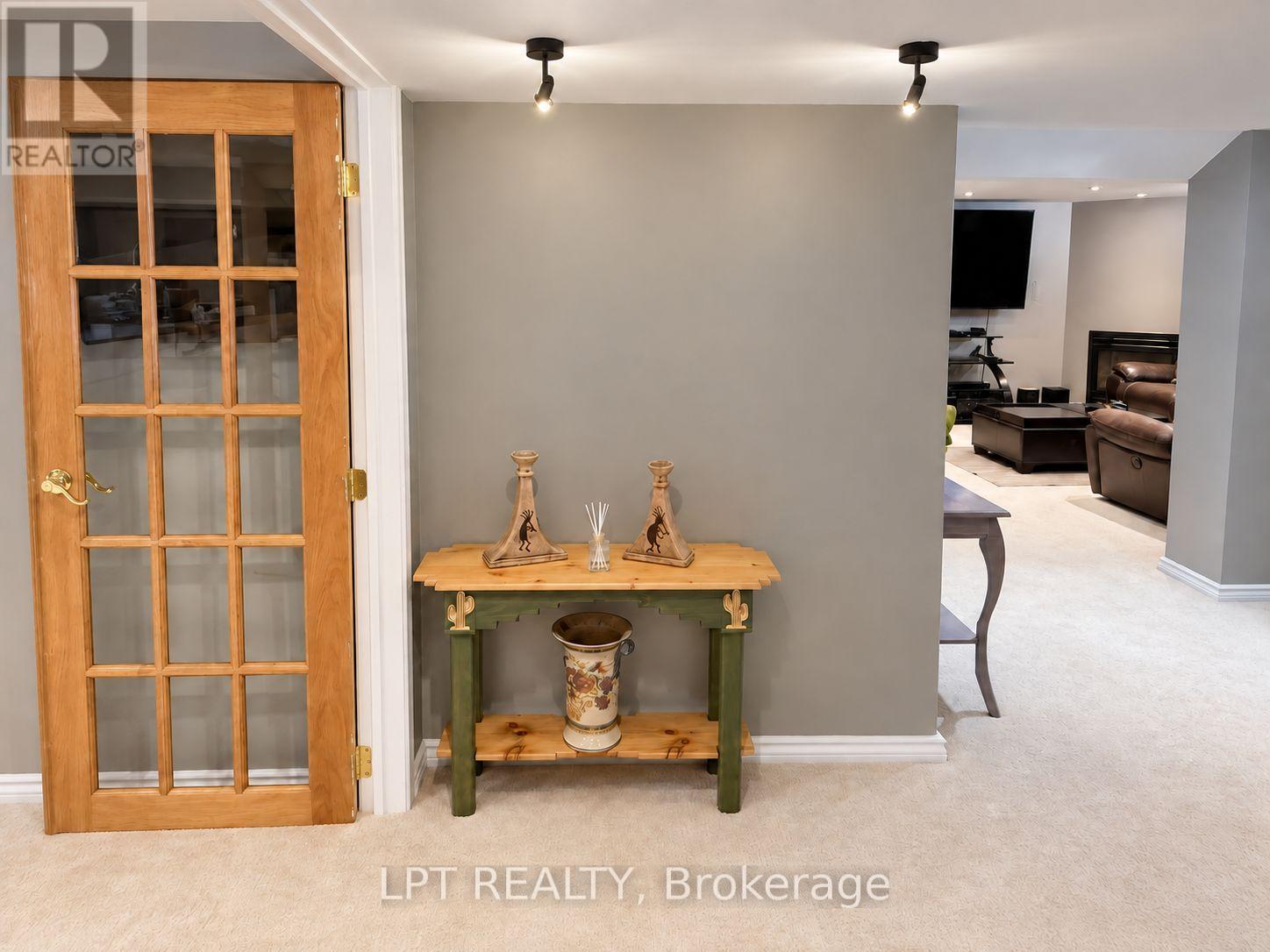 1 Saxony Drive, Markham, Ontario  L6C 2B2 - Photo 29 - N13800570