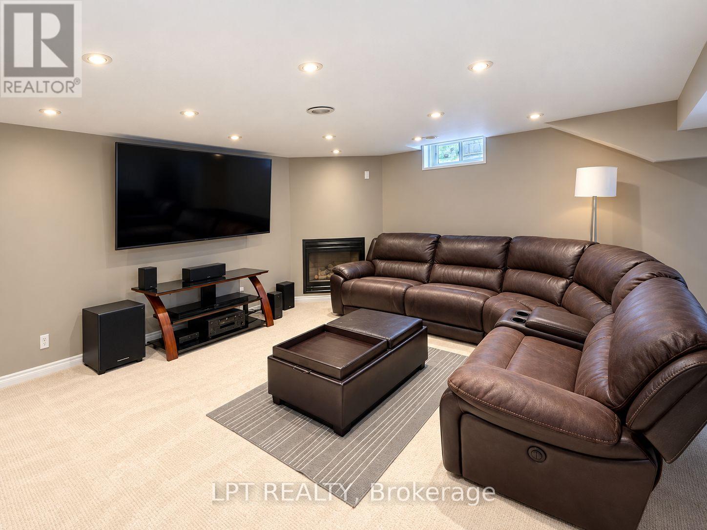 1 Saxony Drive, Markham, Ontario  L6C 2B2 - Photo 38 - N13800570