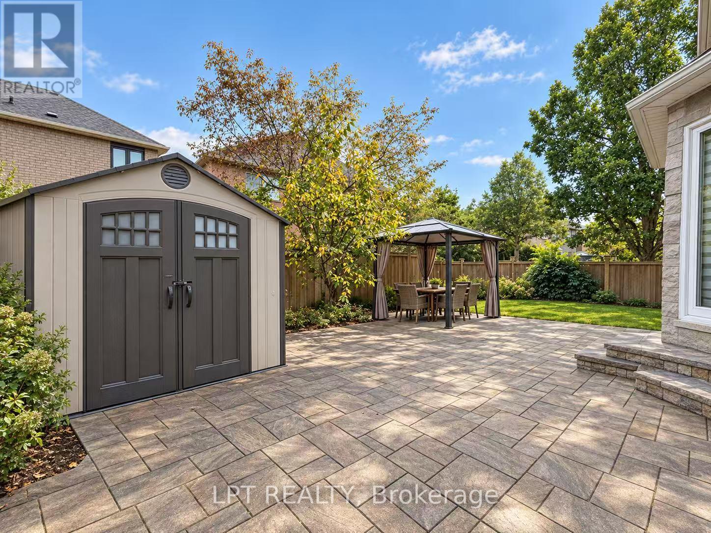 1 Saxony Drive, Markham, Ontario  L6C 2B2 - Photo 40 - N13800570
