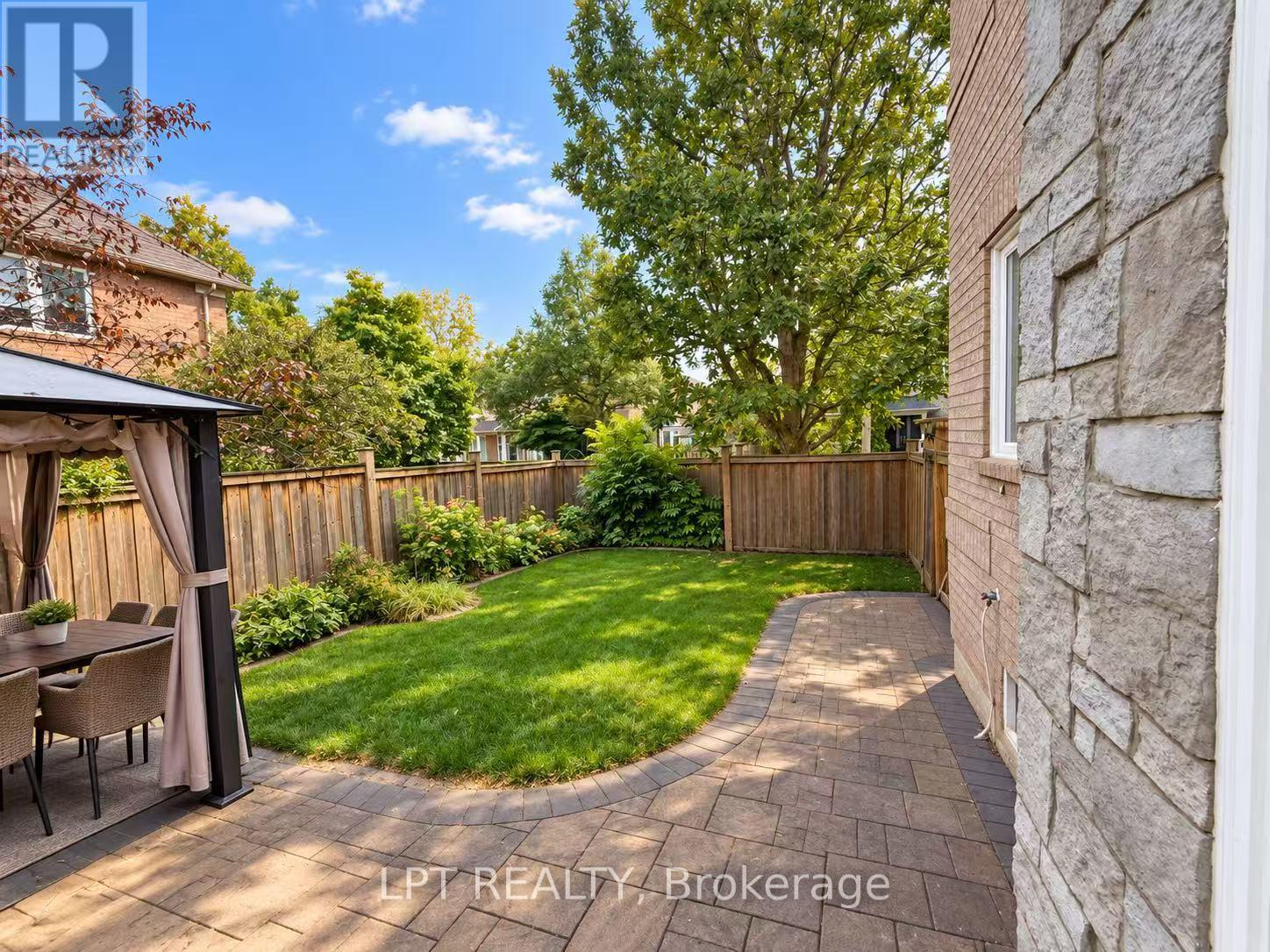 1 Saxony Drive, Markham, Ontario  L6C 2B2 - Photo 42 - N13800570
